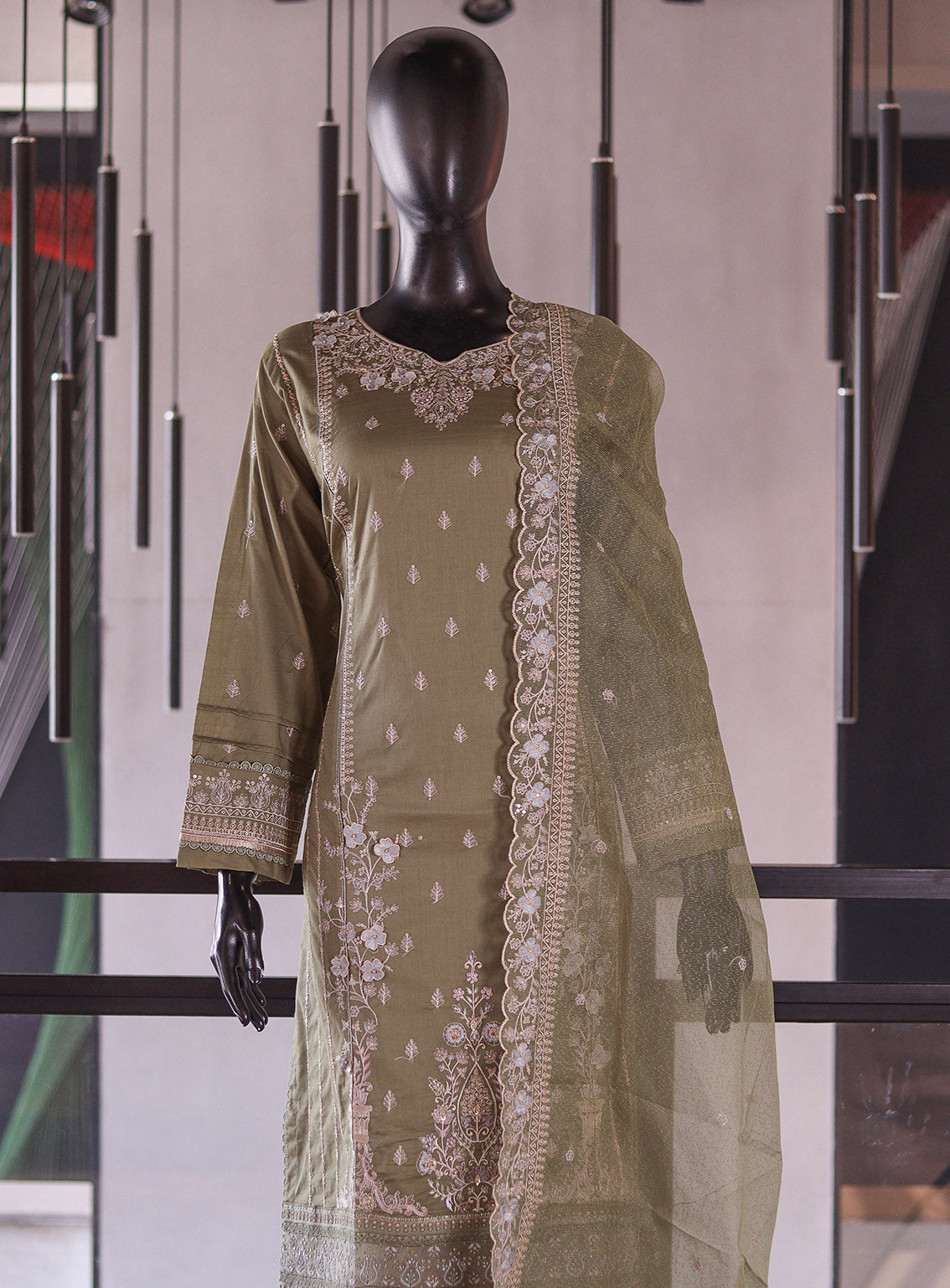 Rivaaj Embroidered Lawn 3 Piece Stitched Suit RJ26EP D-C418-GN Rivaaj Embroidered Lawn 3 Piece Stitched Suit RJ26EP D-C418-GN