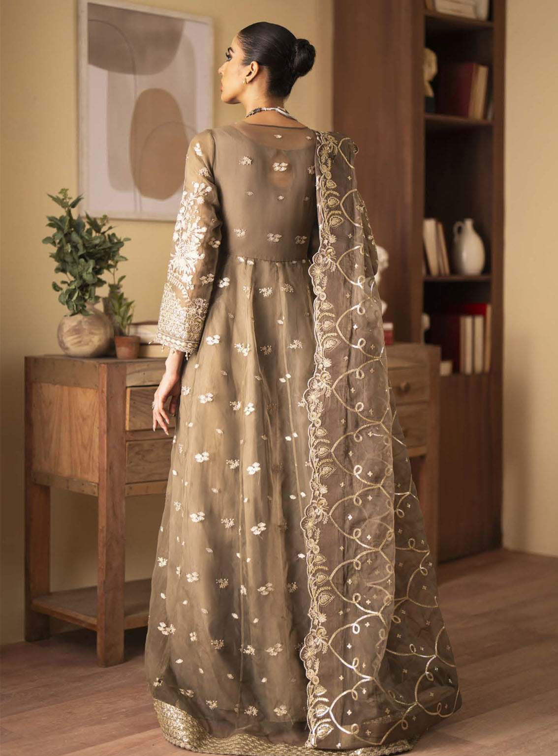 Romansiyyah By Emaan Adeel Embroidered Organza Suits Unstitched 3 Piece - EA24RF YESRA Romansiyyah By Emaan Adeel Embroidered Organza Suits Unstitched 3 Piece - EA24RF YESRA