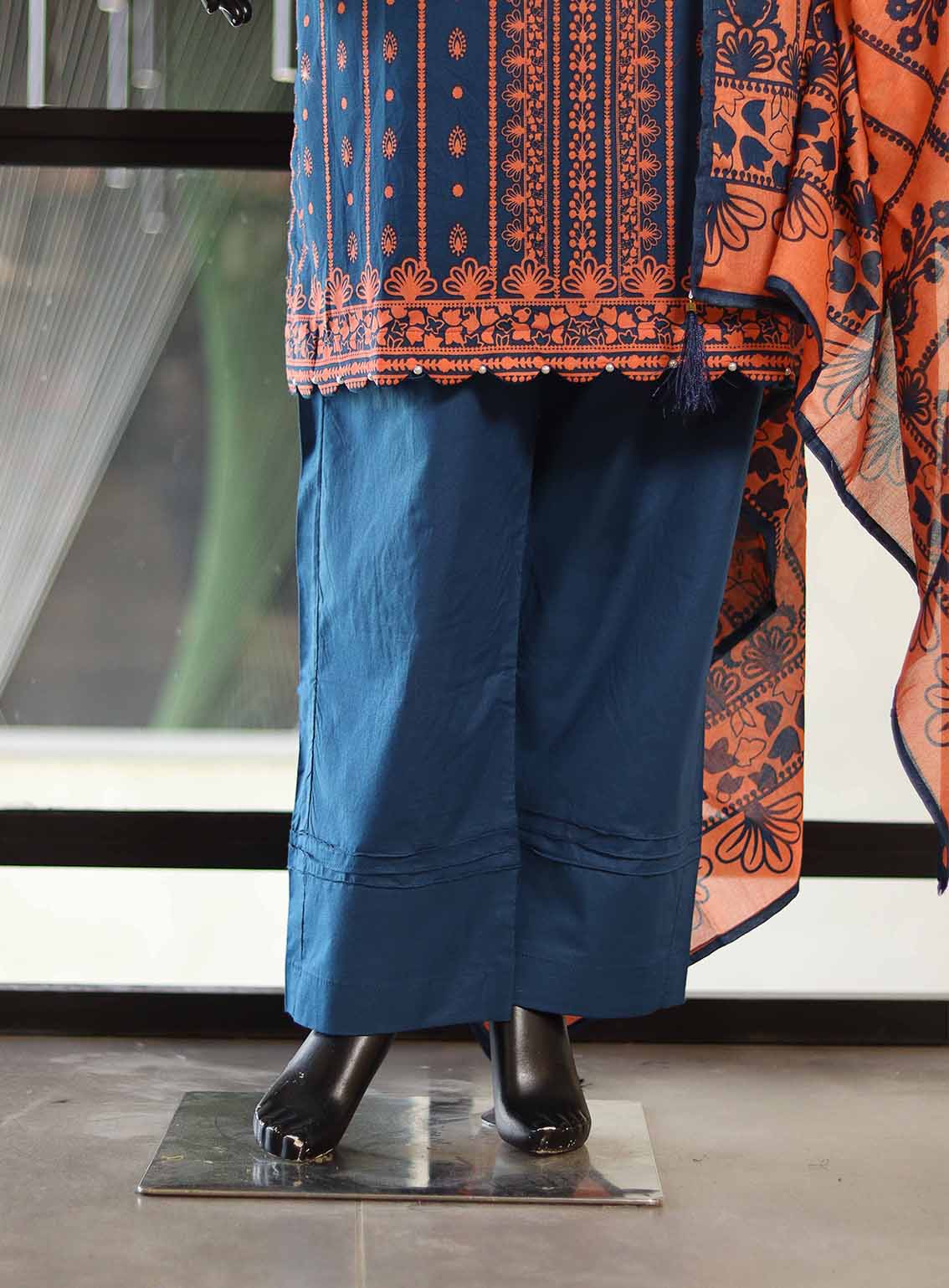 Royal Fashion Printed Lawn Suits Stitched 3 Piece RF25AJ PL-10 Royal Fashion Printed Lawn Suits Stitched 3 Piece RF25AJ PL-10
