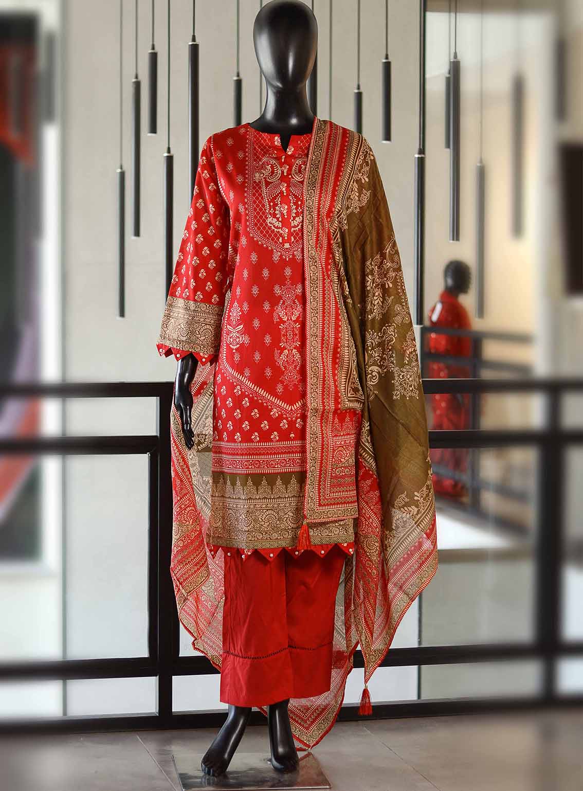 Royal Fashion Printed Lawn Suits Stitched 3 Piece RF25AJ PL-14 Royal Fashion Printed Lawn Suits Stitched 3 Piece RF25AJ PL-14