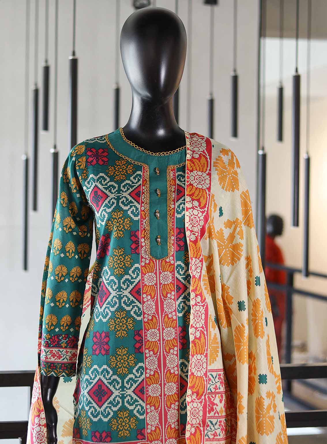 Royal Fashion Printed Lawn Suits Stitched 3 Piece RF25AJ PL-18 Royal Fashion Printed Lawn Suits Stitched 3 Piece RF25AJ PL-18