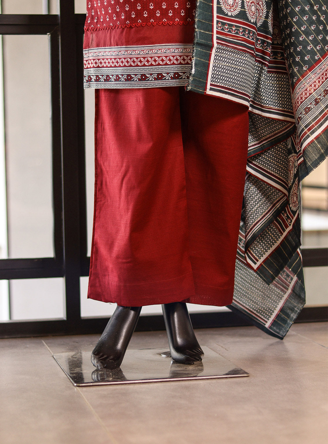 Royal Fashion Digital Printed Khaddar Suits Stitched 3 Piece - RF24PK BSK03 Royal Fashion Digital Printed Khaddar Suits Stitched 3 Piece - RF24PK BSK03