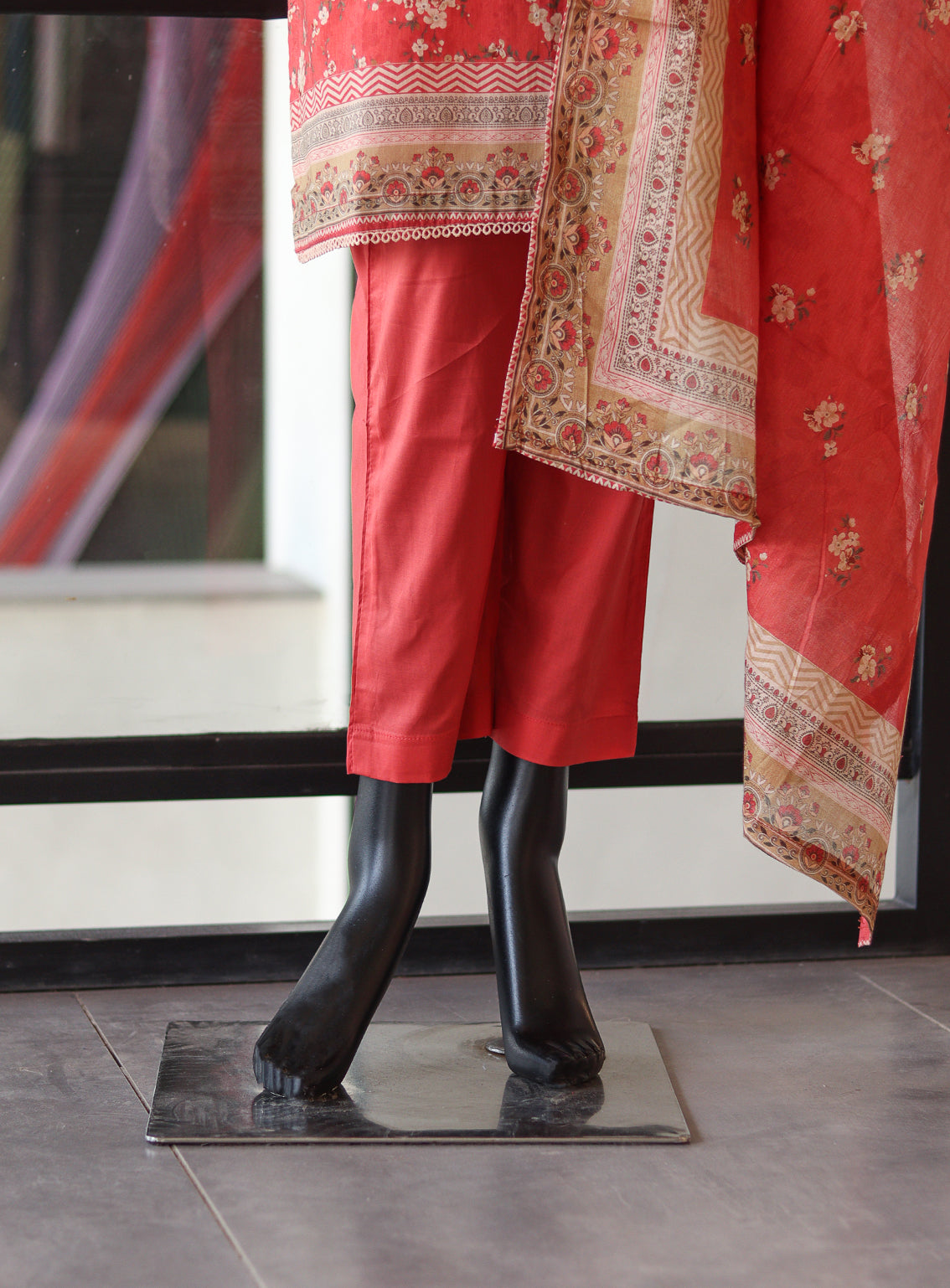 Royal Fashion Digital Printed Lawn 3 Piece Stitched Suit - RF24DPL BS-06-2 Royal Fashion Digital Printed Lawn 3 Piece Stitched Suit - RF24DPL BS-06-2