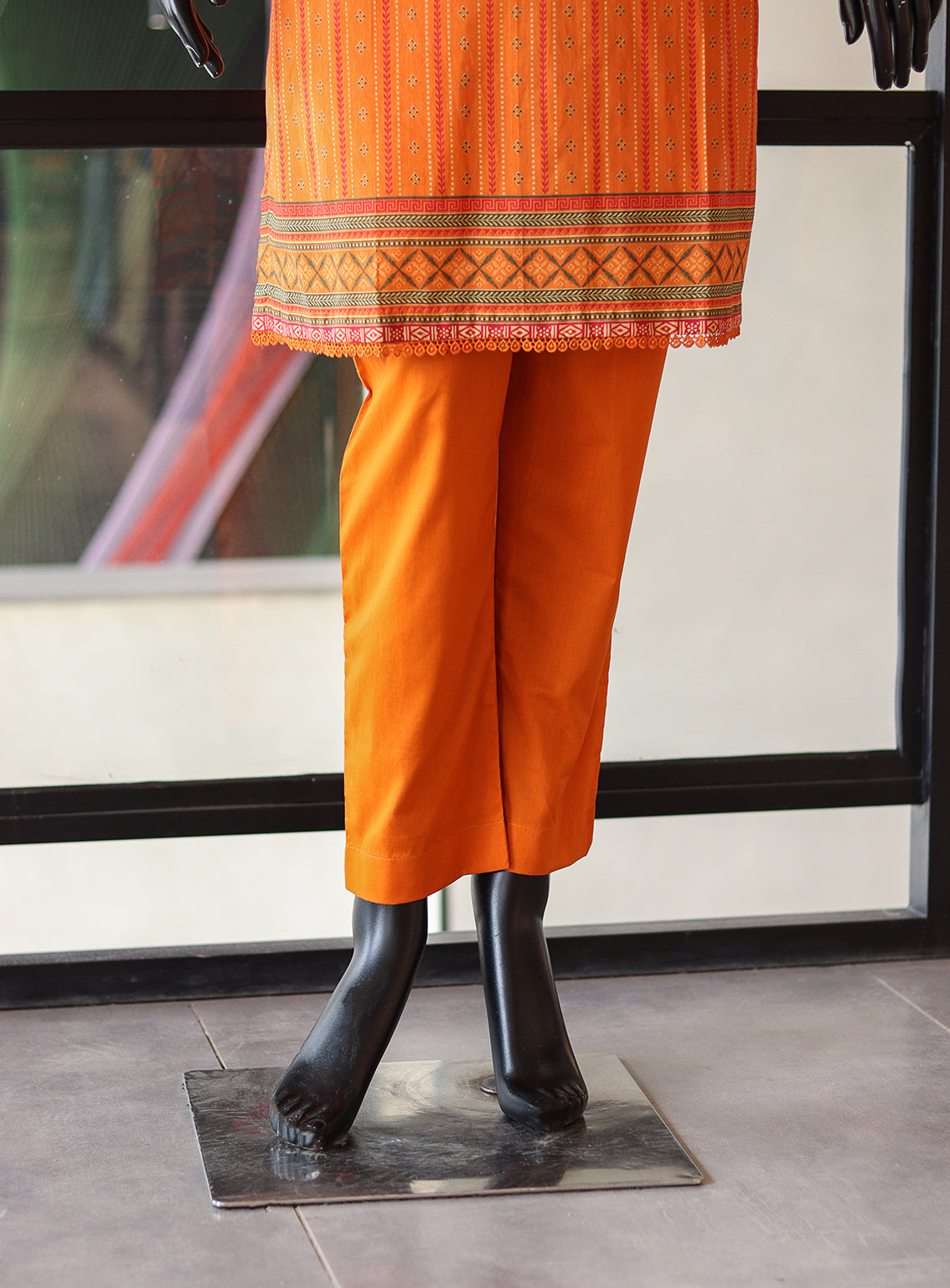 Royal Fashion Digital Printed Lawn 3 Piece Stitched Suit - RF24DPL BS-08-2 Royal Fashion Digital Printed Lawn 3 Piece Stitched Suit - RF24DPL BS-08-2