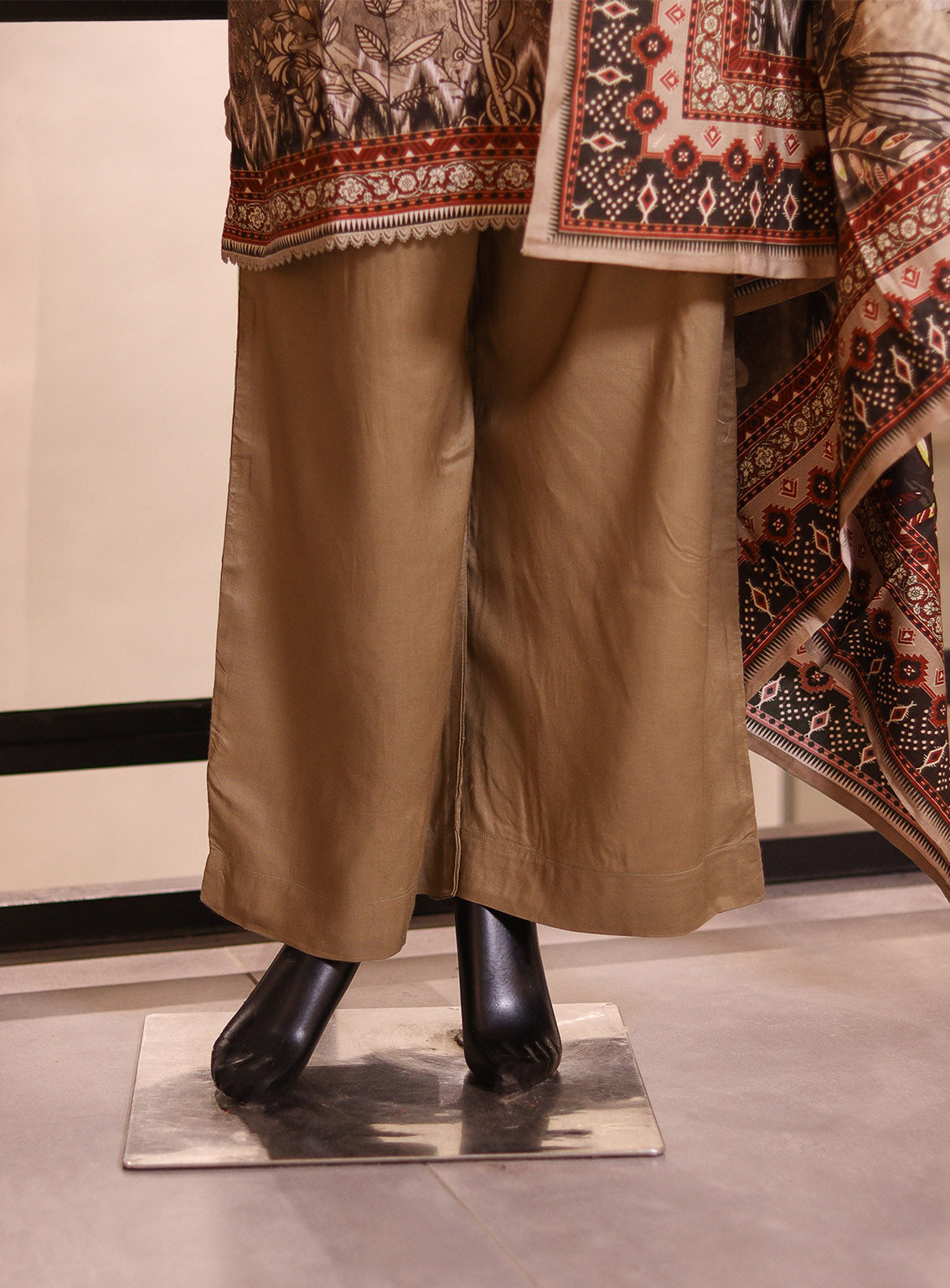 Royal Fashion Digital Printed Linen Suits Unstitched 3 Piece - RF24LP RASL08 Royal Fashion Digital Printed Linen Suits Unstitched 3 Piece - RF24LP RASL08