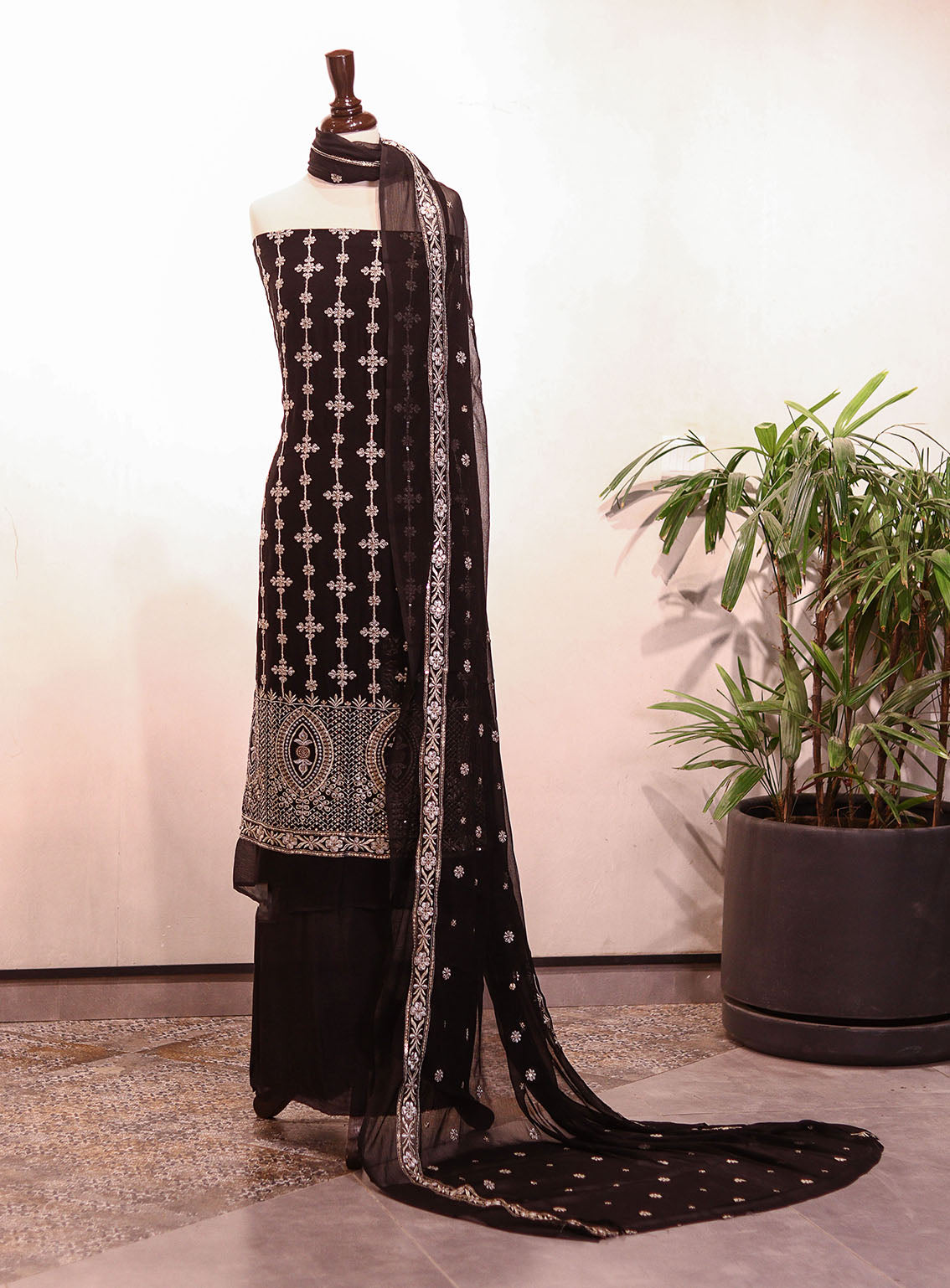 Royal Fashion Embroidered Chiffon Suits Unstitched 2 Piece - RF25EE 109 BLACK Royal Fashion Embroidered Chiffon Suits Unstitched 2 Piece - RF25EE 109 BLACK