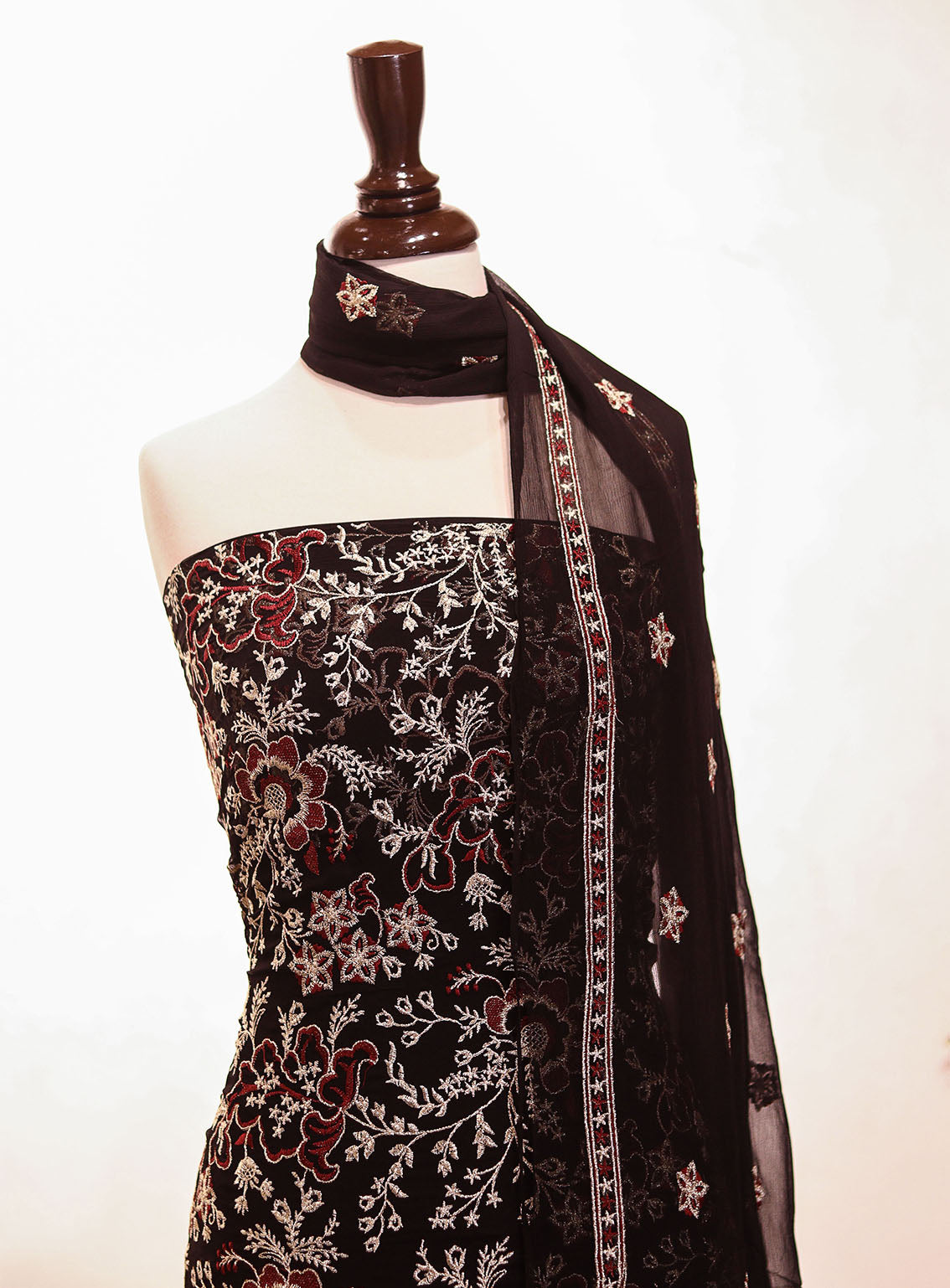 Royal Fashion Embroidered Chiffon Suits Unstitched 2 Piece - RF25EE 158 BLACK Royal Fashion Embroidered Chiffon Suits Unstitched 2 Piece - RF25EE 158 BLACK