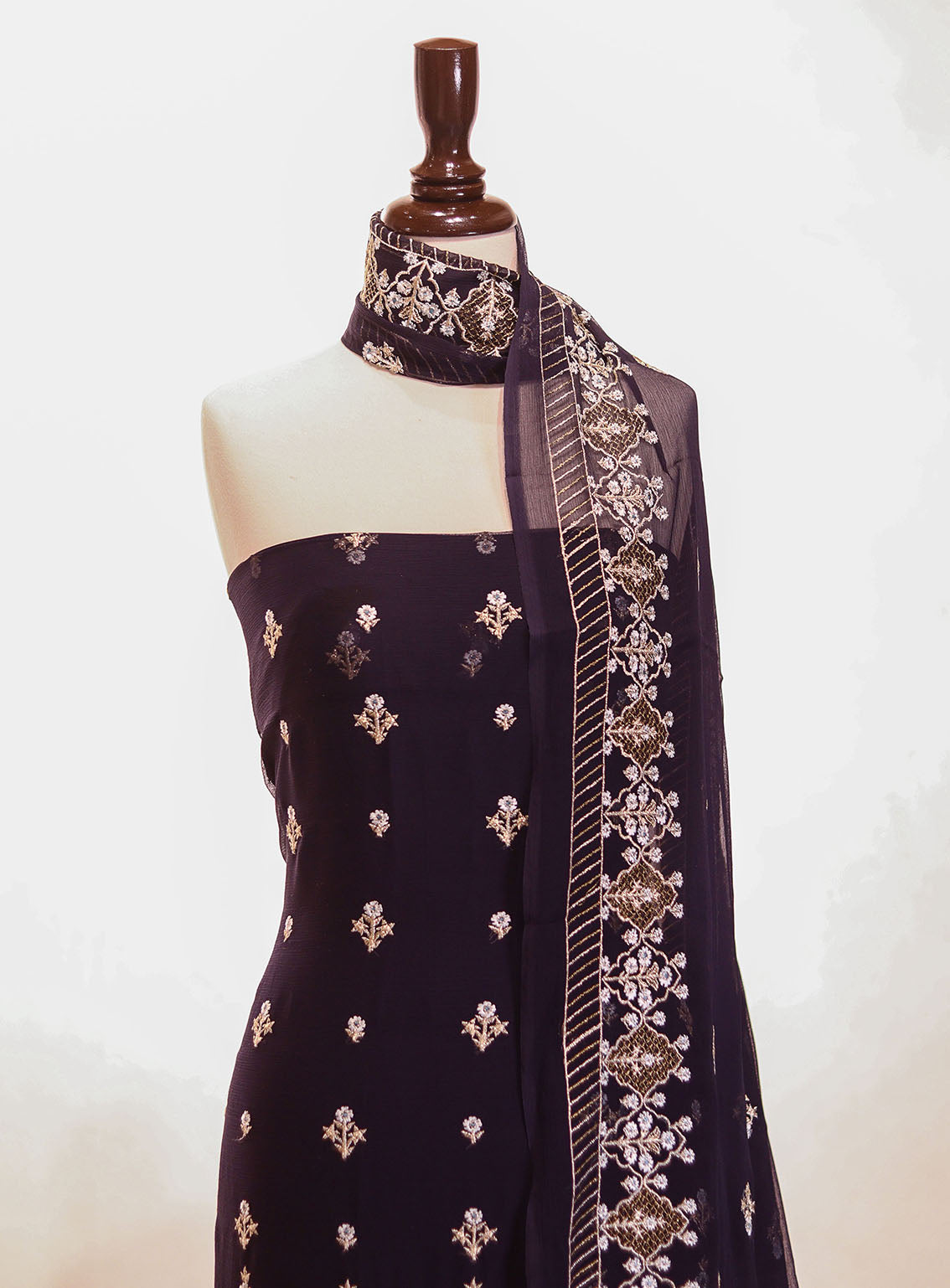 Royal Fashion Embroidered Chiffon Suits Unstitched 2 Piece - RF25EE 78 NAVY BLUE Royal Fashion Embroidered Chiffon Suits Unstitched 2 Piece - RF25EE 78 NAVY BLUE