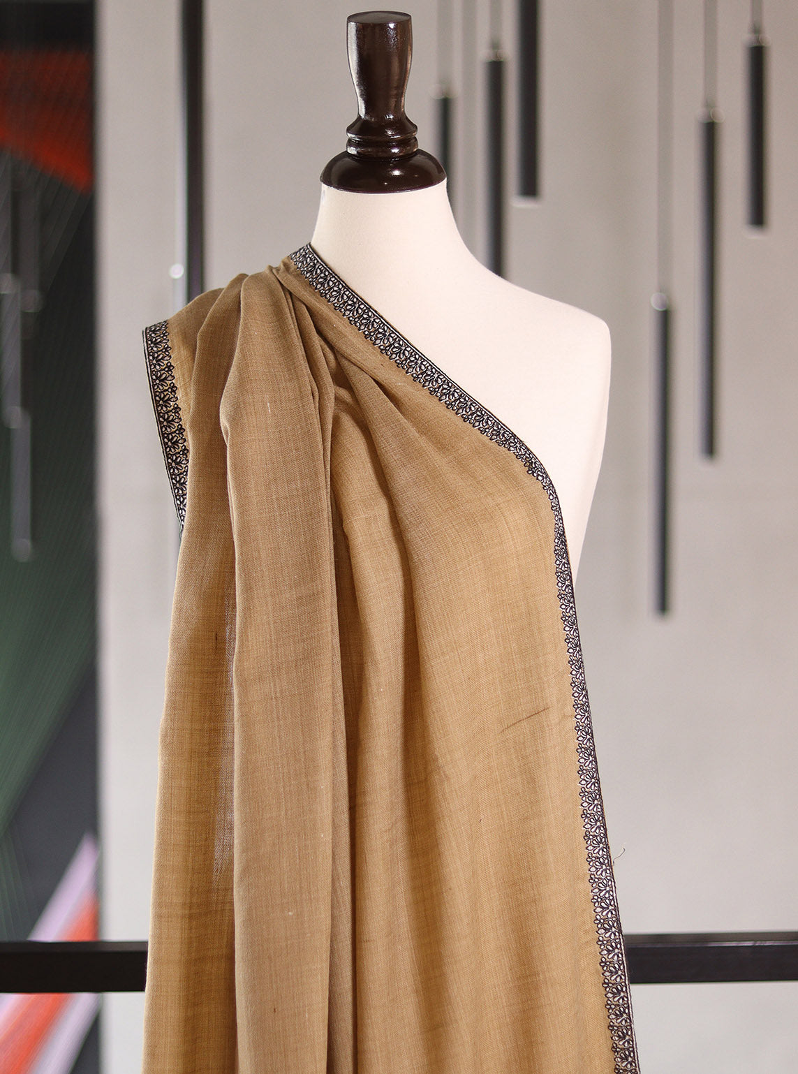 Royal Fashion Exclusive Woolen Shawls - RF24SH I624-WB01 Beige Royal Fashion Exclusive Woolen Shawls - RF24SH I624-WB01 Beige