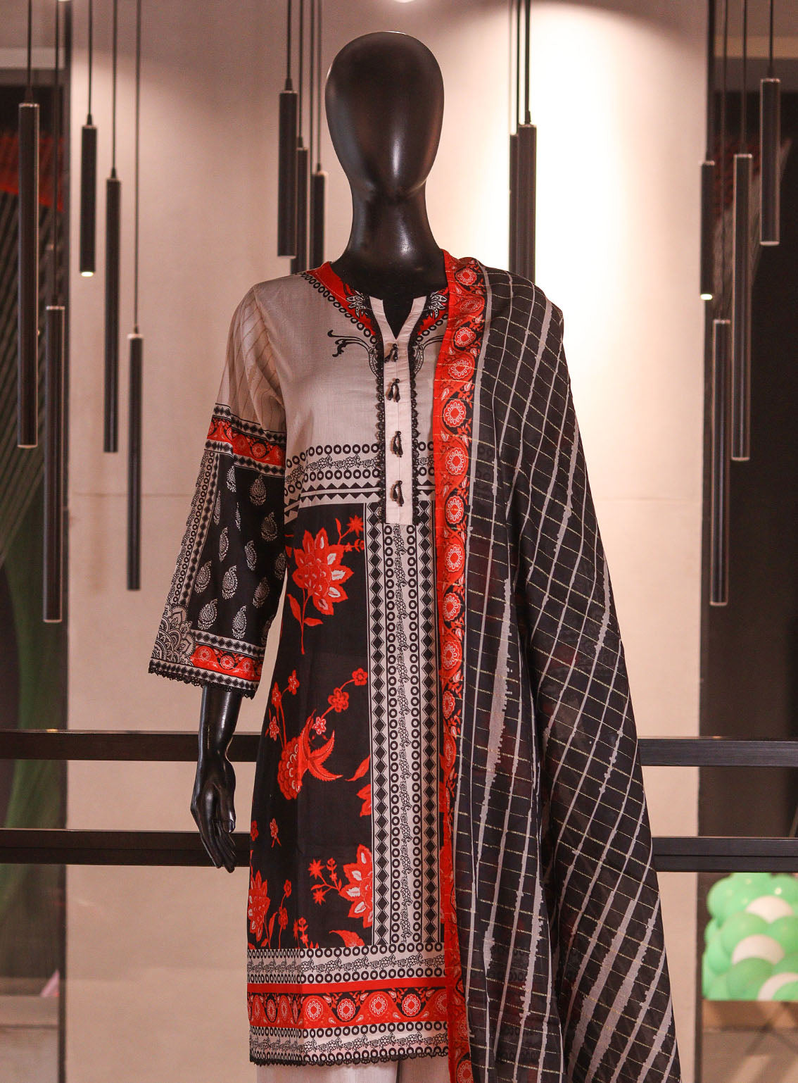 Royal Fashion Printed Lawn 3 Piece Stitched Suit RF26PP D-SNSC-275-WHRD Royal Fashion Printed Lawn 3 Piece Stitched Suit RF26PP D-SNSC-275-WHRD