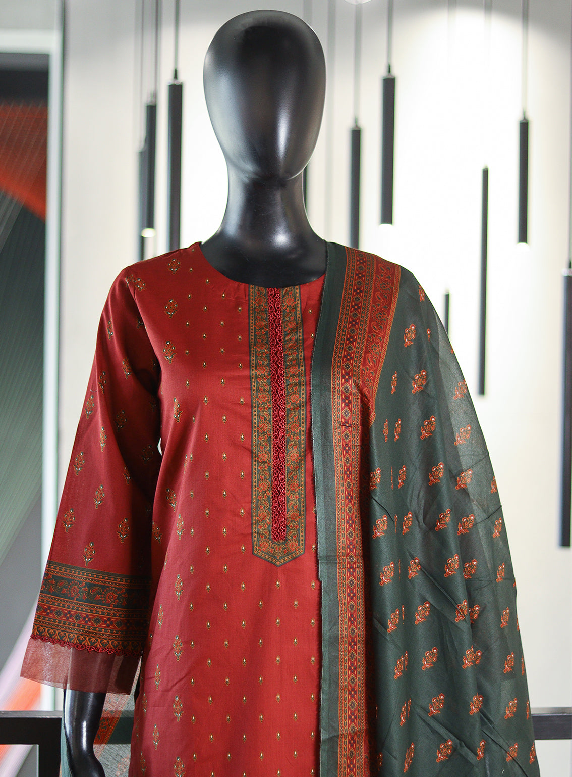 Royal Fashion Printed Lawn Suits Stitched 3 Piece - RF25DPL BS07 Royal Fashion Printed Lawn Suits Stitched 3 Piece - RF25DPL BS07