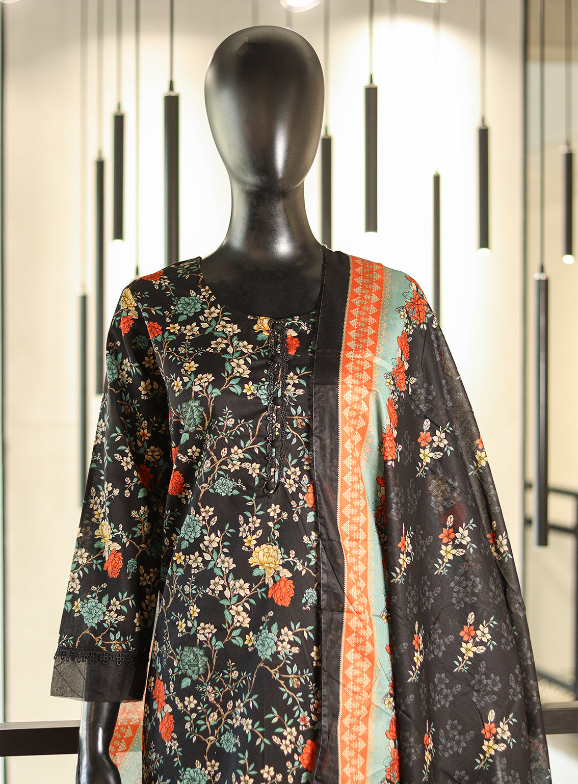 Royal Fashion Printed Lawn Suits Stitched 3 Piece - RF25DPL BS09 Royal Fashion Printed Lawn Suits Stitched 3 Piece - RF25DPL BS09