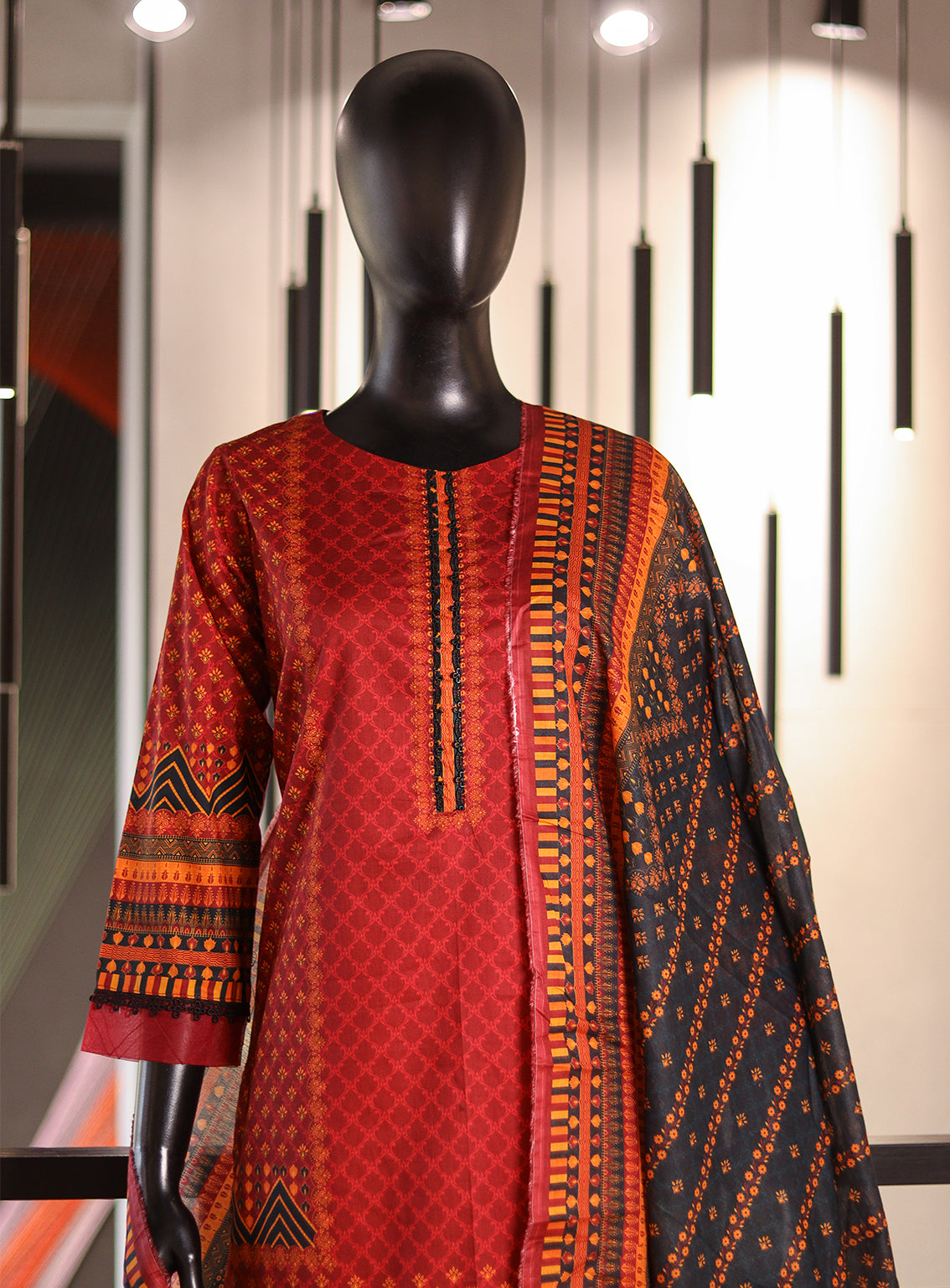 Royal Fashion Printed Lawn Suits Stitched 3 Piece - RF25DPL BS11 Royal Fashion Printed Lawn Suits Stitched 3 Piece - RF25DPL BS11