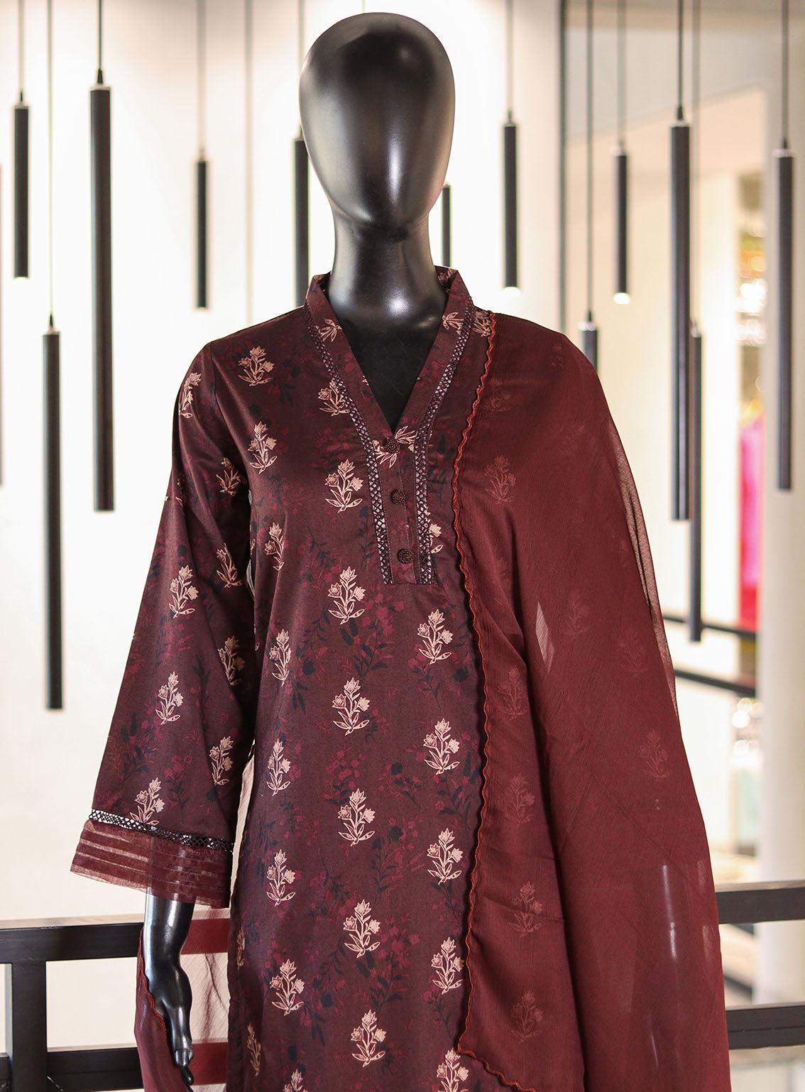 Royal Fashion Printed Lawn Suits Stitched 3 Piece - RF25PL 04 Royal Fashion Printed Lawn Suits Stitched 3 Piece - RF25PL 04