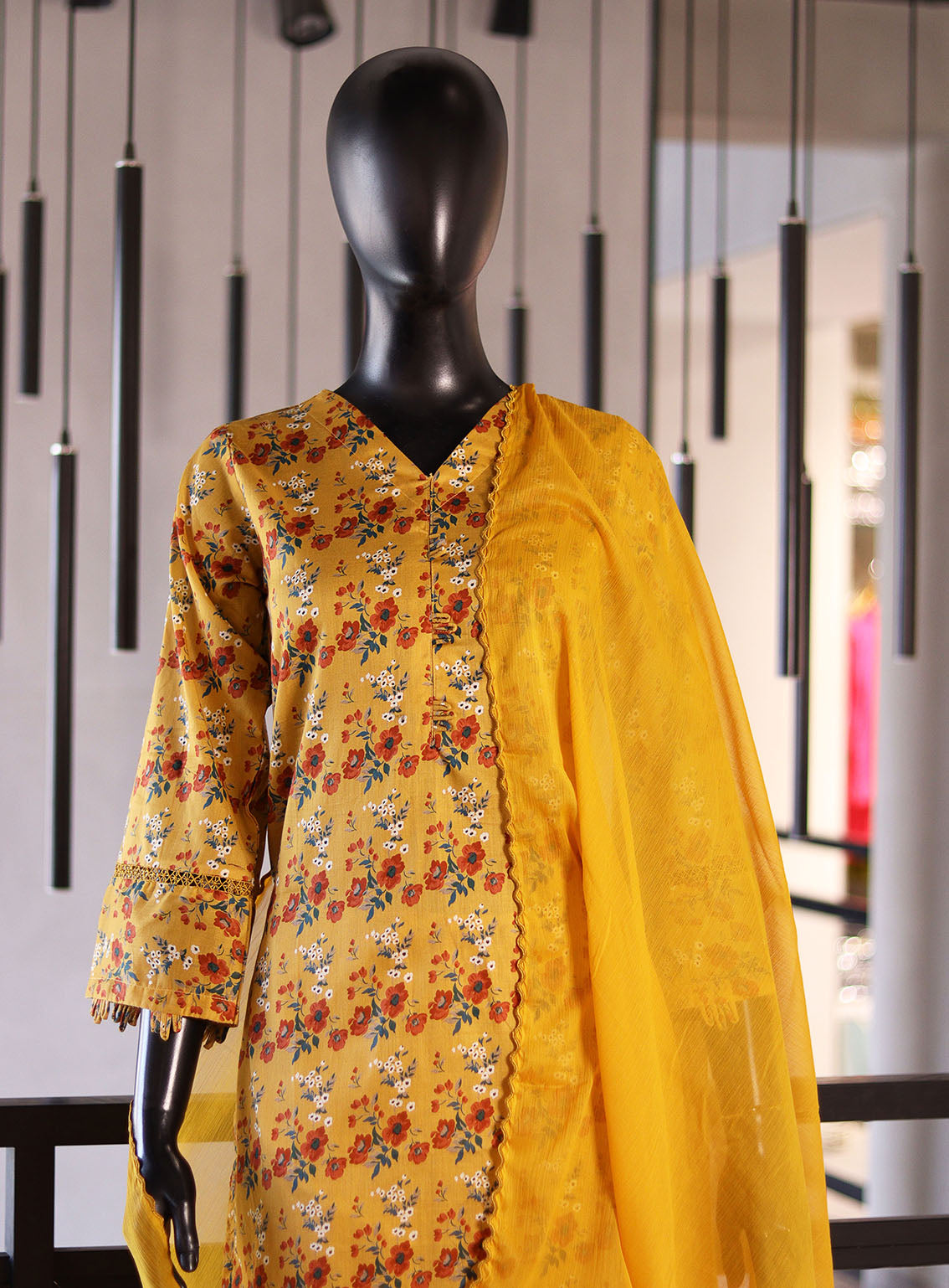 Royal Fashion Printed Lawn Suits Stitched 3 Piece - RF25PL 09 Royal Fashion Printed Lawn Suits Stitched 3 Piece - RF25PL 09
