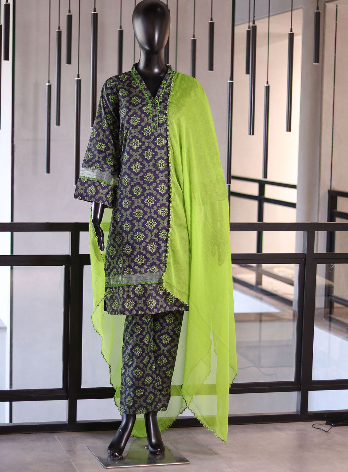 Royal Fashion Printed Lawn Suits Stitched 3 Piece - RF25PL 14 Royal Fashion Printed Lawn Suits Stitched 3 Piece - RF25PL 14