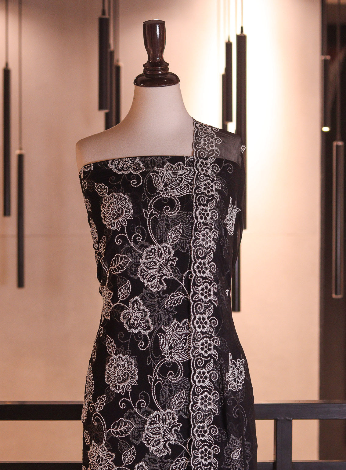 Royal Fashion Embroidered Chiffon 3 Piece Unstitched Suit RF26EU D-ET3741 Black Royal Fashion Embroidered Chiffon 3 Piece Unstitched Suit RF26EU D-ET3741 Black