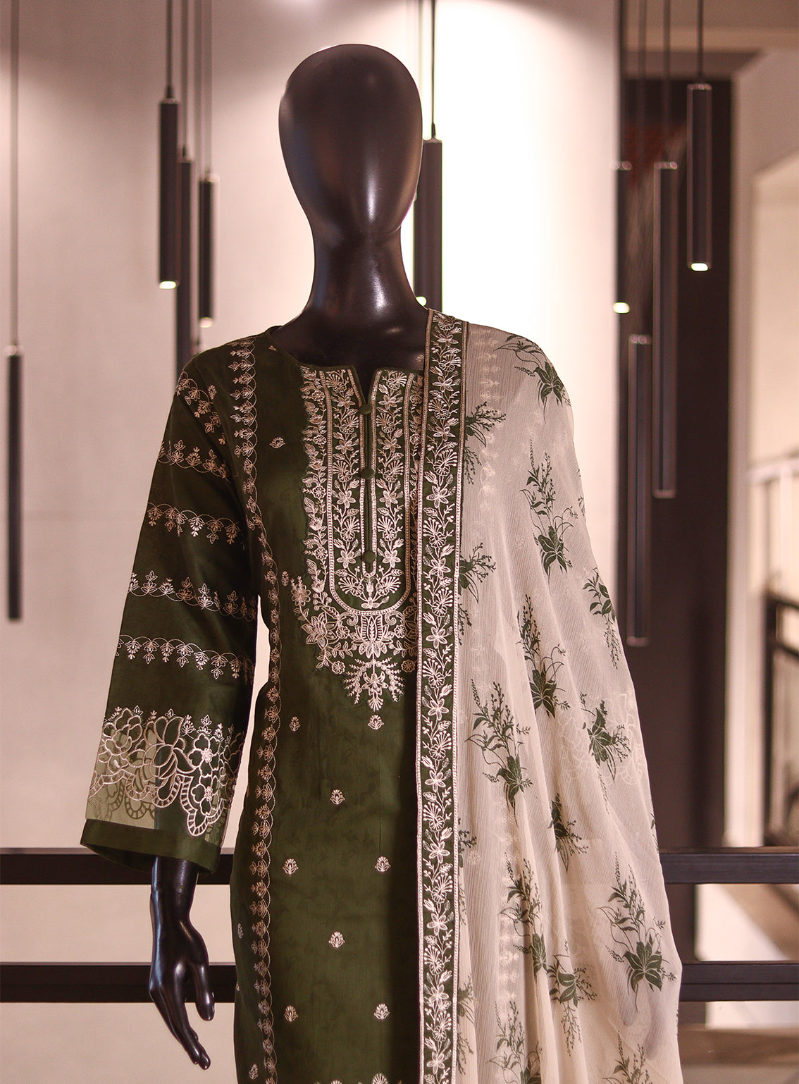 Royal Fashion Embroidered Lawn 3 Piece Stitched Suit RF26EP D-SNSC-AR435-MGN Royal Fashion Embroidered Lawn 3 Piece Stitched Suit RF26EP D-SNSC-AR435-MGN