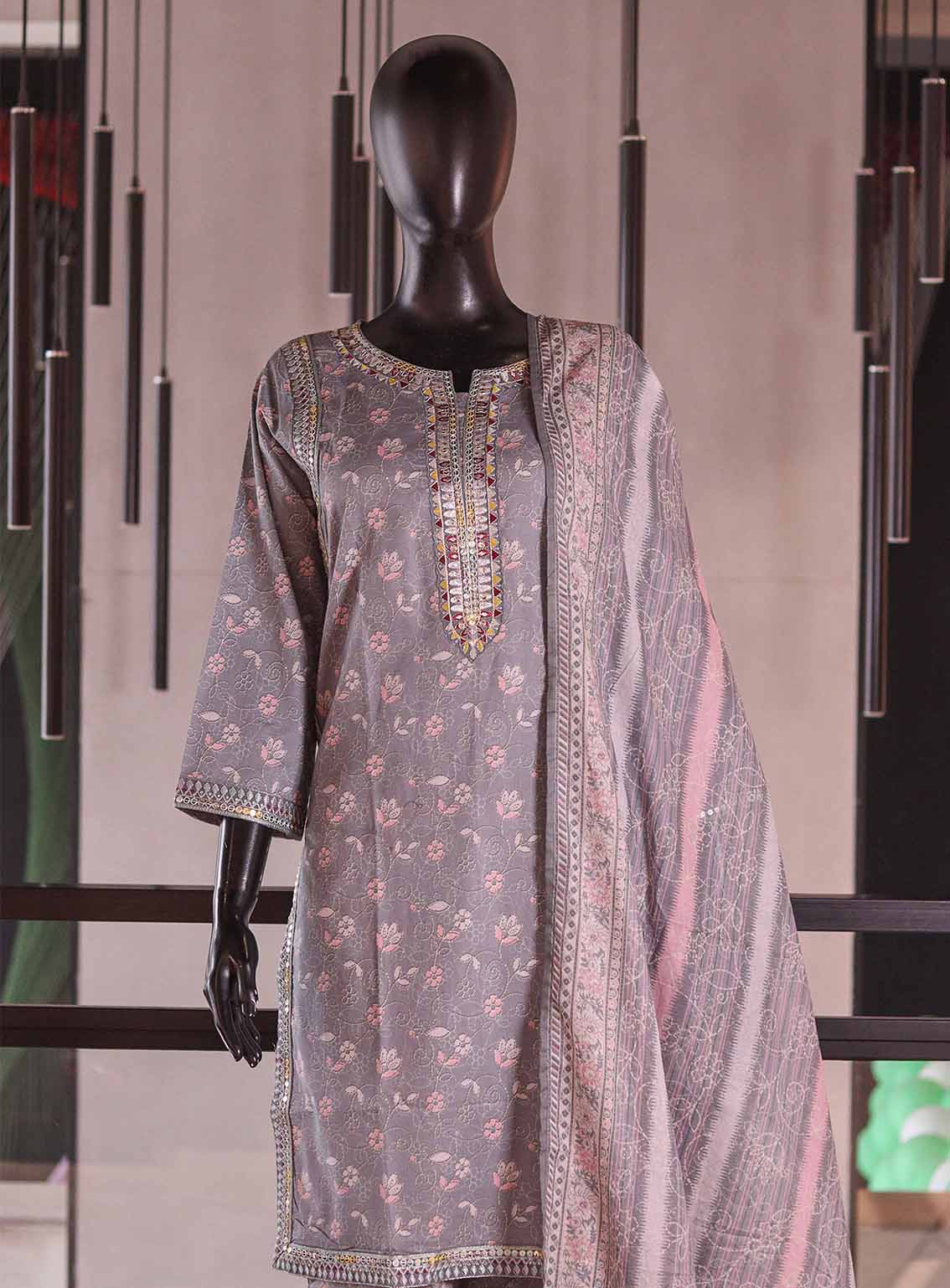 Royal Fashion Embroidered Lawn 3 Piece Stitched Suit RF26EP D-SNSC-BS-5MM-LTGY Royal Fashion Embroidered Lawn 3 Piece Stitched Suit RF26EP D-SNSC-BS-5MM-LTGY
