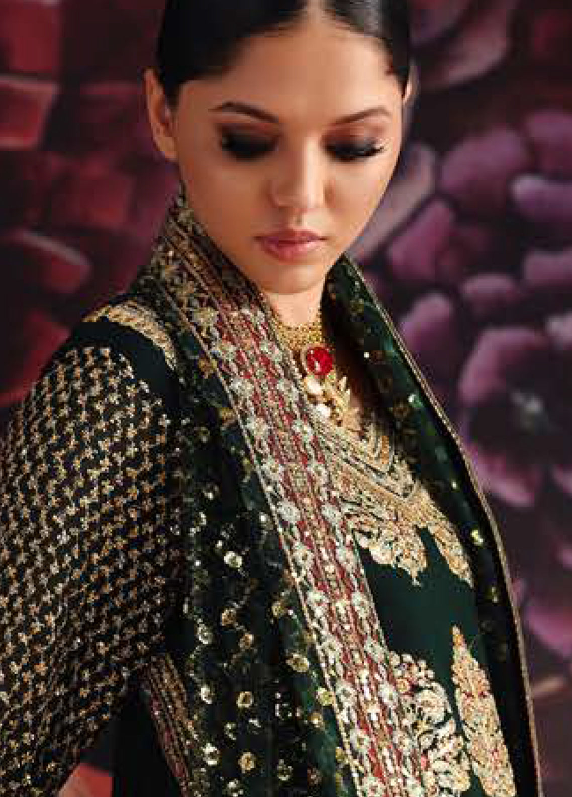 Royale Eternel By Roheenaz Embroidered Chiffon 3 Piece Unstitched Suit RNZ26REC D-02 CROWN JEWEL Royale Eternel By Roheenaz Embroidered Chiffon 3 Piece Unstitched Suit RNZ26REC D-02 CROWN JEWEL