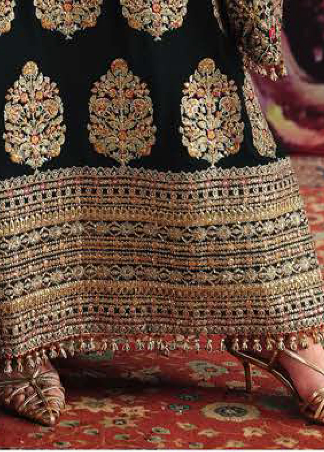Royale Eternel By Roheenaz Embroidered Chiffon 3 Piece Unstitched Suit RNZ26REC D-02 CROWN JEWEL Royale Eternel By Roheenaz Embroidered Chiffon 3 Piece Unstitched Suit RNZ26REC D-02 CROWN JEWEL