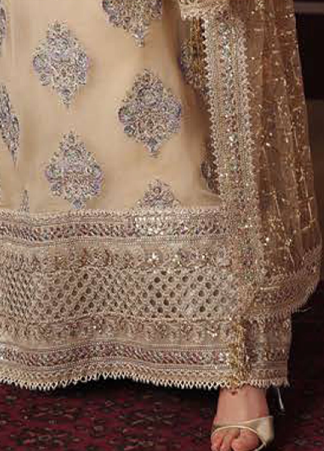 Royale Eternel By Roheenaz Embroidered Chiffon 3 Piece Unstitched Suit RNZ26REC D-04 EMPRESS GLOW Royale Eternel By Roheenaz Embroidered Chiffon 3 Piece Unstitched Suit RNZ26REC D-04 EMPRESS GLOW