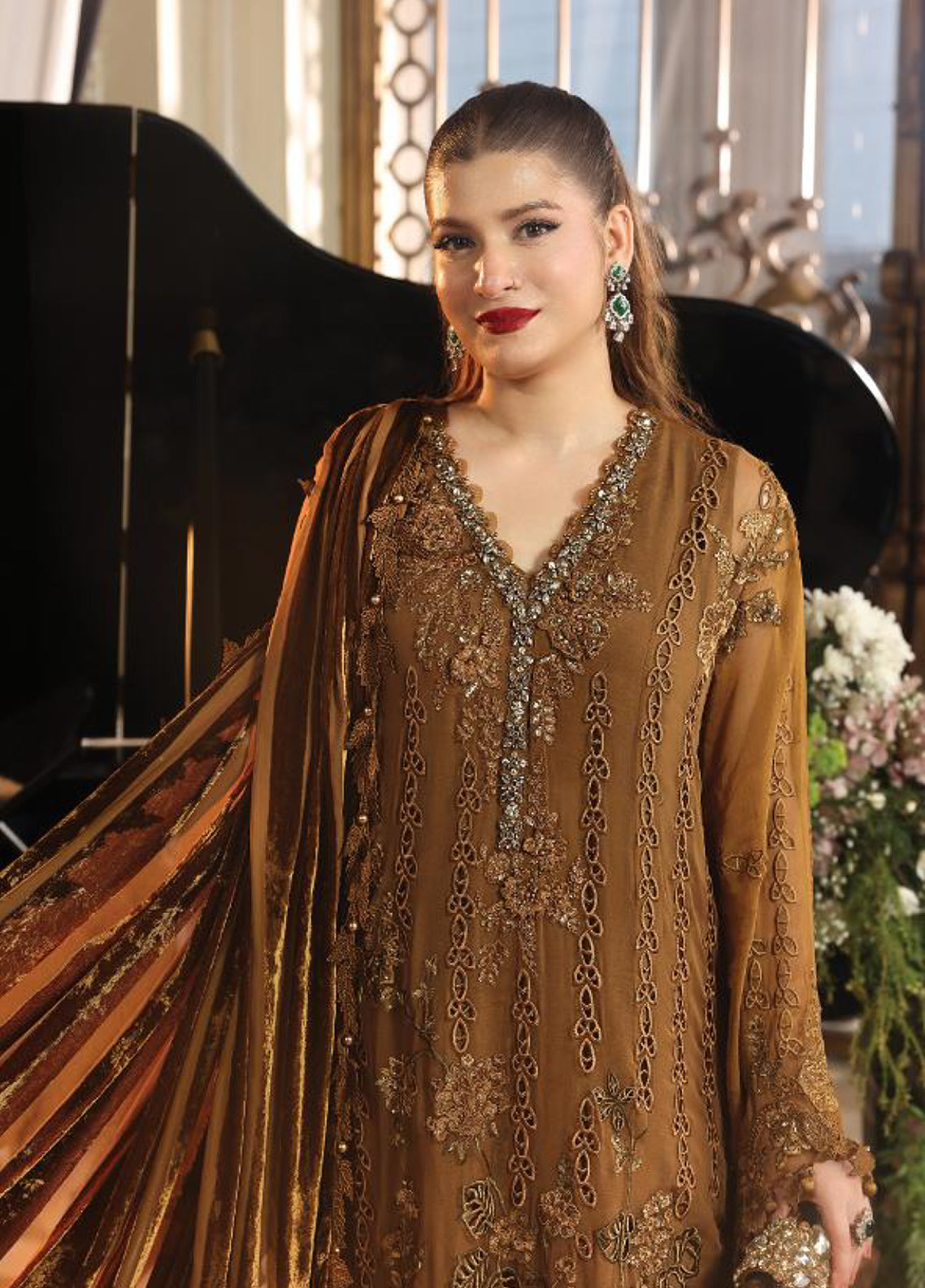 Royale Tea Affair By Maria B Embroidered Chiffon 3 Piece Unstitched Suit MB26MPC D-05 Royale Tea Affair By Maria B Embroidered Chiffon 3 Piece Unstitched Suit MB26MPC D-05