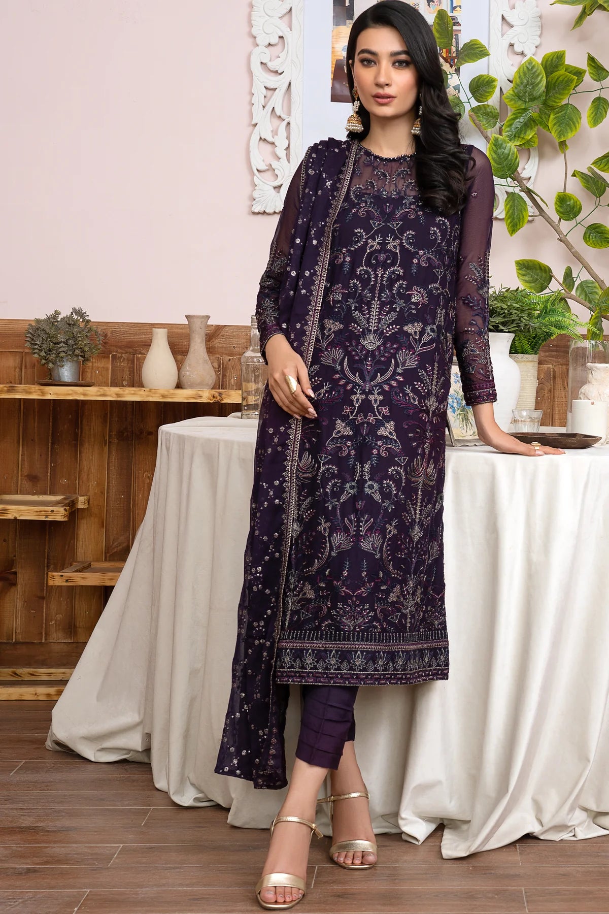 Meeral By Zarif Embroidered Chiffon Unstitched 3 Piece Suit - 05 Meeral By Zarif Embroidered Chiffon Unstitched 3 Piece Suit - 05