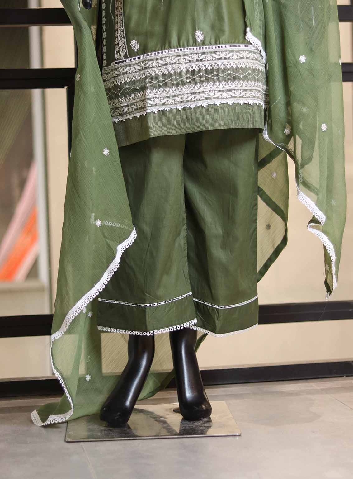 SNSC Embroidered Lawn Suits Stitched 3 Piece - SNSC25FE CY06 MEHINDI SNSC Embroidered Lawn Suits Stitched 3 Piece - SNSC25FE CY06 MEHINDI