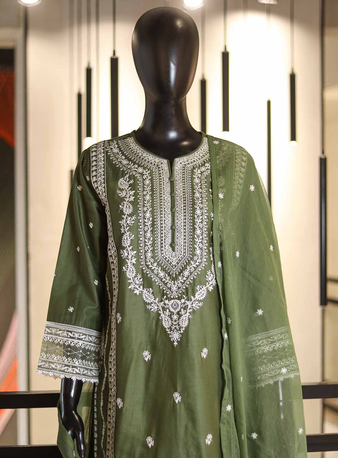 SNSC Embroidered Lawn Suits Stitched 3 Piece - SNSC25FE CY06 MEHINDI SNSC Embroidered Lawn Suits Stitched 3 Piece - SNSC25FE CY06 MEHINDI