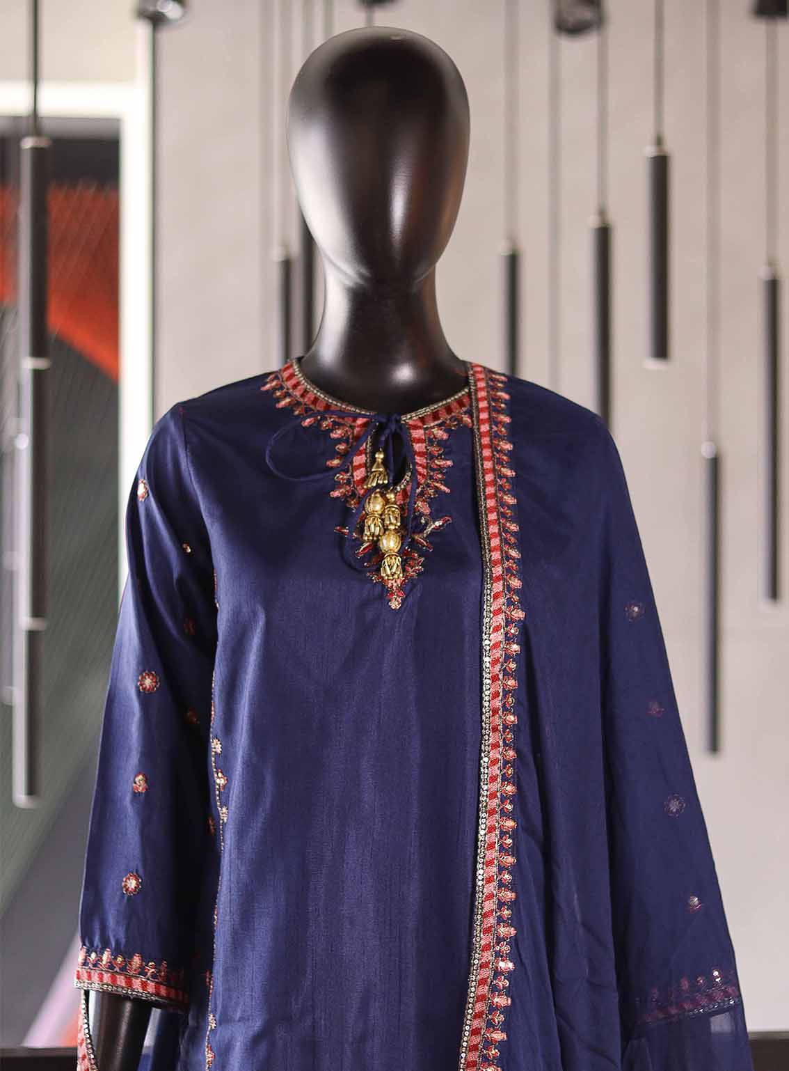 SNSC Embroidered Lawn Suits Stitched 3 Piece - SNSC25FE FB435 BLUE SNSC Embroidered Lawn Suits Stitched 3 Piece - SNSC25FE FB435 BLUE