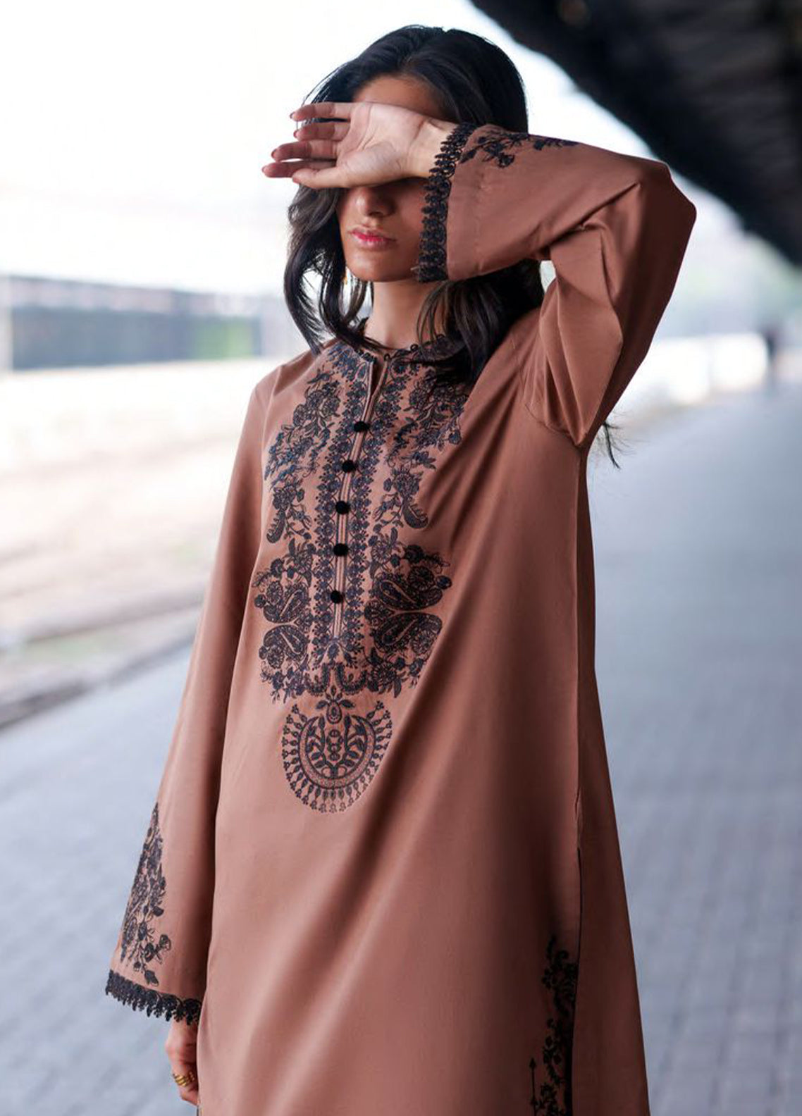 Safarnama By Casual Lite Premium Embroidered Cotton Lawn 3 Piece Stitched Suit CL26SSD D-05 CIARA EARTH Safarnama By Casual Lite Premium Embroidered Cotton Lawn 3 Piece Stitched Suit CL26SSD D-05 CIARA EARTH