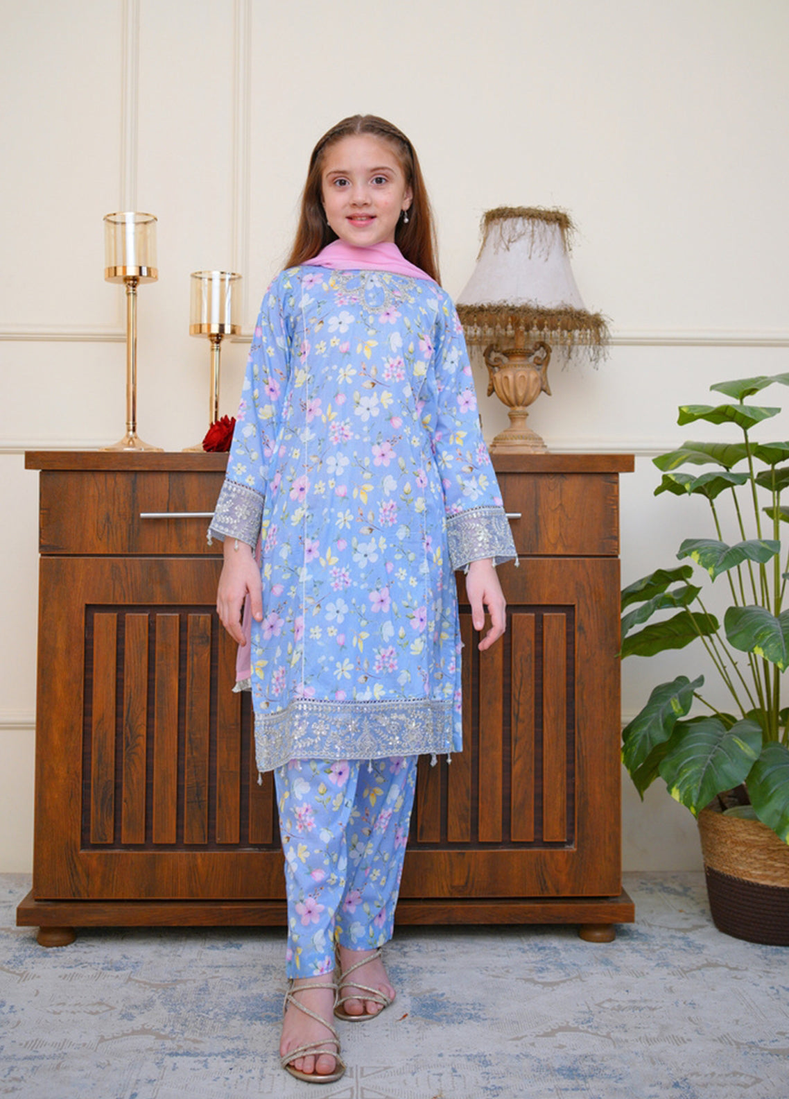 Sahar-E-Eid By Shanzey Girls Stitched 3 Piece Suit For Girls S26SE D-SHK-6802 Sahar-E-Eid By Shanzey Girls Stitched 3 Piece Suit For Girls S26SE D-SHK-6802