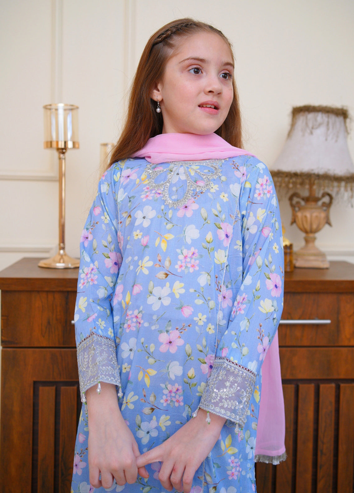 Sahar-E-Eid By Shanzey Girls Stitched 3 Piece Suit For Girls S26SE D-SHK-6802 Sahar-E-Eid By Shanzey Girls Stitched 3 Piece Suit For Girls S26SE D-SHK-6802