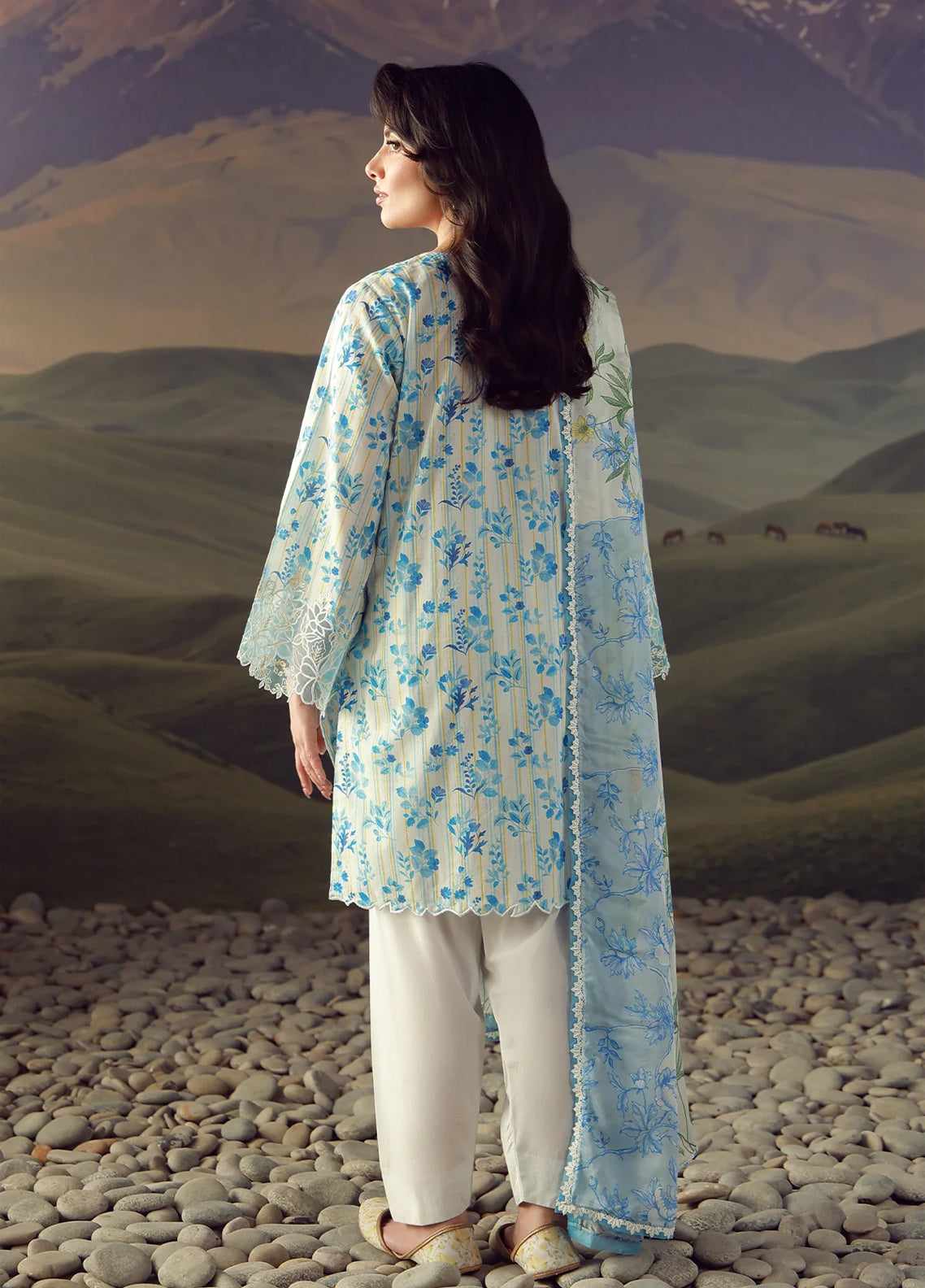 Sahar Festive Embroidered Lawn 3 Piece Unstitched Suit S26FEV2 D-01 AZURE JARDIN Sahar Festive Embroidered Lawn 3 Piece Unstitched Suit S26FEV2 D-01 AZURE JARDIN
