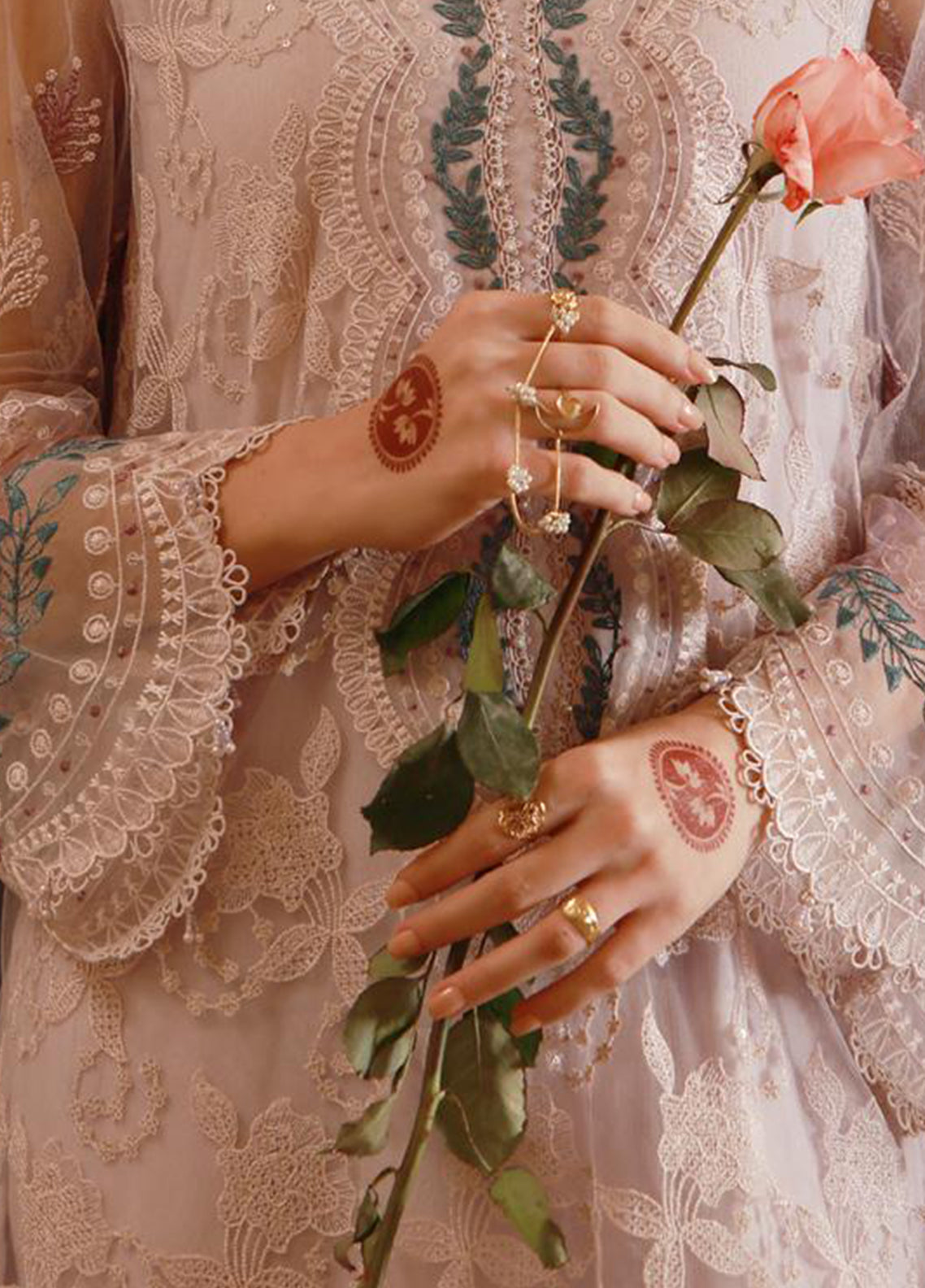 Sahar Luxury Embroidered Lawn 3 Piece Unstitched Suit S26FEL D-01 Sahar Luxury Embroidered Lawn 3 Piece Unstitched Suit S26FEL D-01