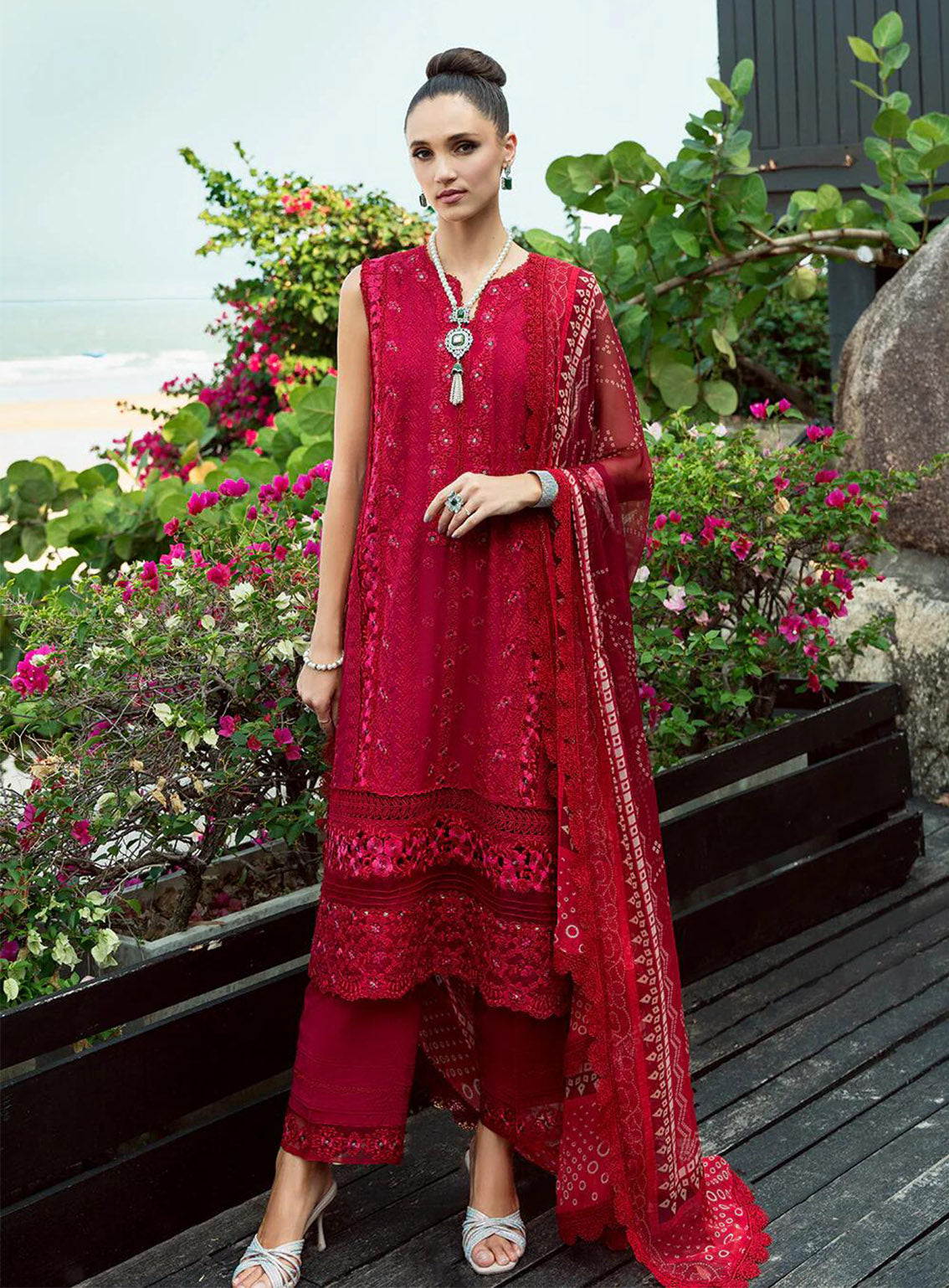 Saira Rizwan Embroidered Lawn Suits Unstitched 3 Piece - SR24L 02 SOPHIA Saira Rizwan Embroidered Lawn Suits Unstitched 3 Piece - SR24L 02 SOPHIA