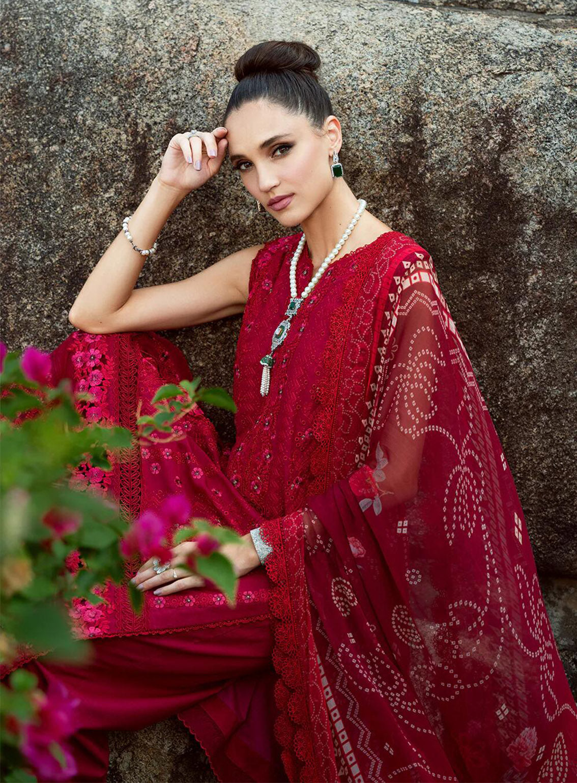 Saira Rizwan Embroidered Lawn Suits Unstitched 3 Piece - SR24L 02 SOPHIA Saira Rizwan Embroidered Lawn Suits Unstitched 3 Piece - SR24L 02 SOPHIA