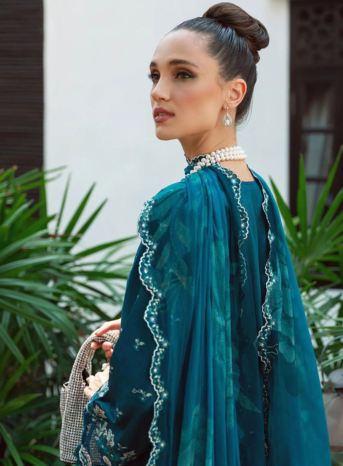 Saira Rizwan Embroidered Lawn Suits Unstitched 3 Piece - SR24L 04 SIBEL Saira Rizwan Embroidered Lawn Suits Unstitched 3 Piece - SR24L 04 SIBEL