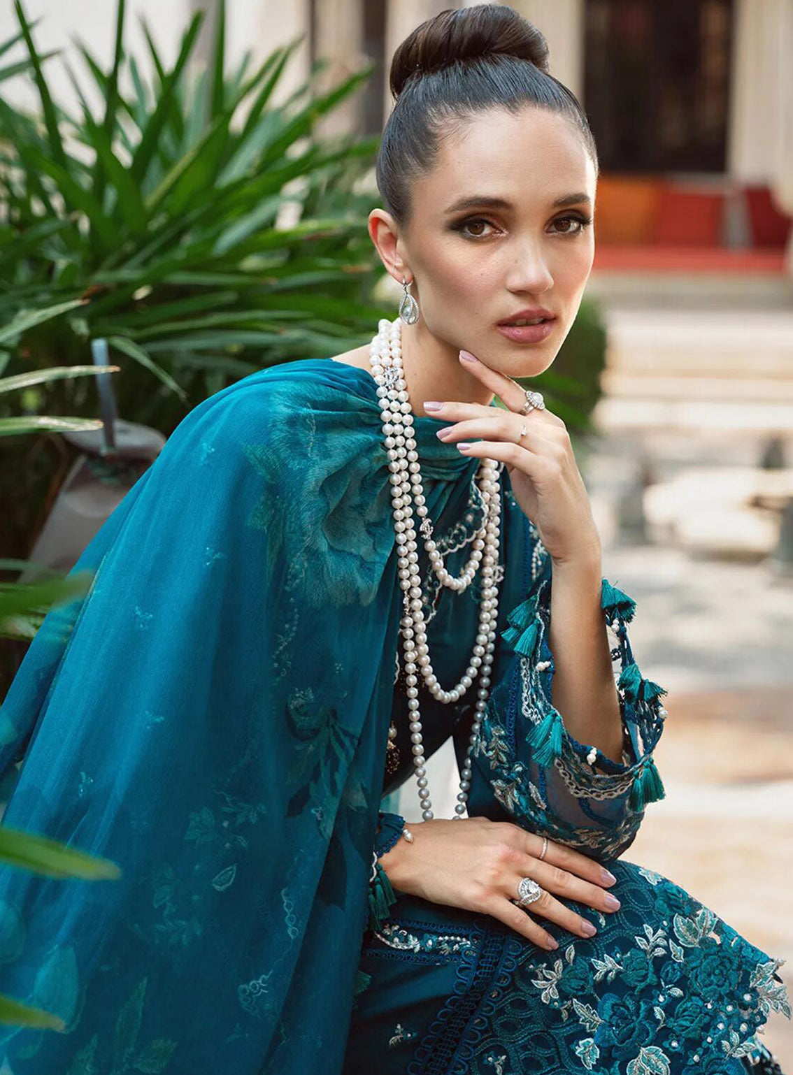 Saira Rizwan Embroidered Lawn Suits Unstitched 3 Piece - SR24L 04 SIBEL Saira Rizwan Embroidered Lawn Suits Unstitched 3 Piece - SR24L 04 SIBEL