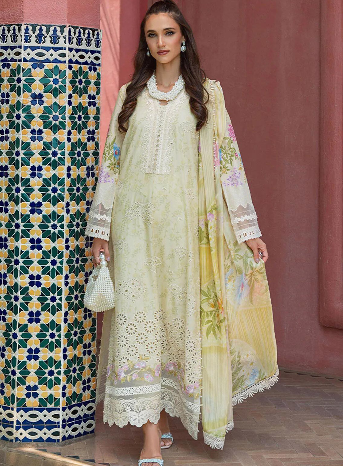 Saira Rizwan Embroidered Lawn Suits Unstitched 3 Piece - SR24L 05 KATE Saira Rizwan Embroidered Lawn Suits Unstitched 3 Piece - SR24L 05 KATE