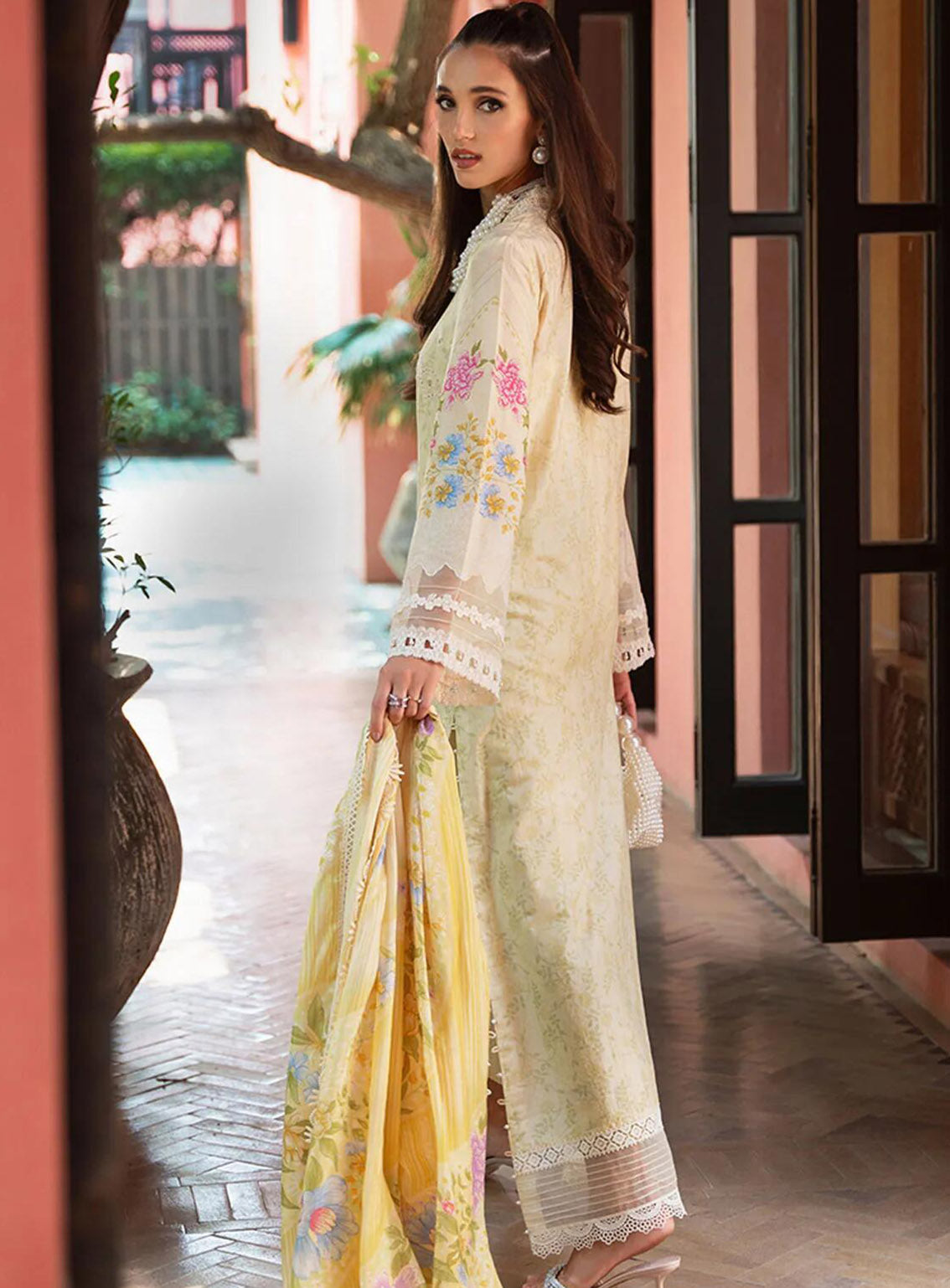 Saira Rizwan Embroidered Lawn Suits Unstitched 3 Piece - SR24L 05 KATE Saira Rizwan Embroidered Lawn Suits Unstitched 3 Piece - SR24L 05 KATE