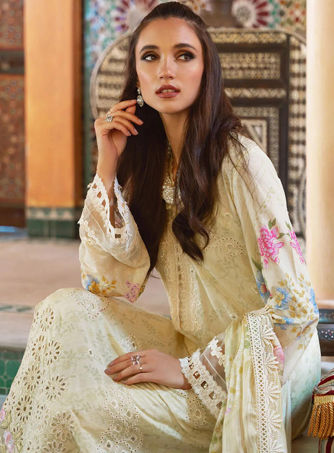 Saira Rizwan Embroidered Lawn Suits Unstitched 3 Piece - SR24L 05 KATE Saira Rizwan Embroidered Lawn Suits Unstitched 3 Piece - SR24L 05 KATE