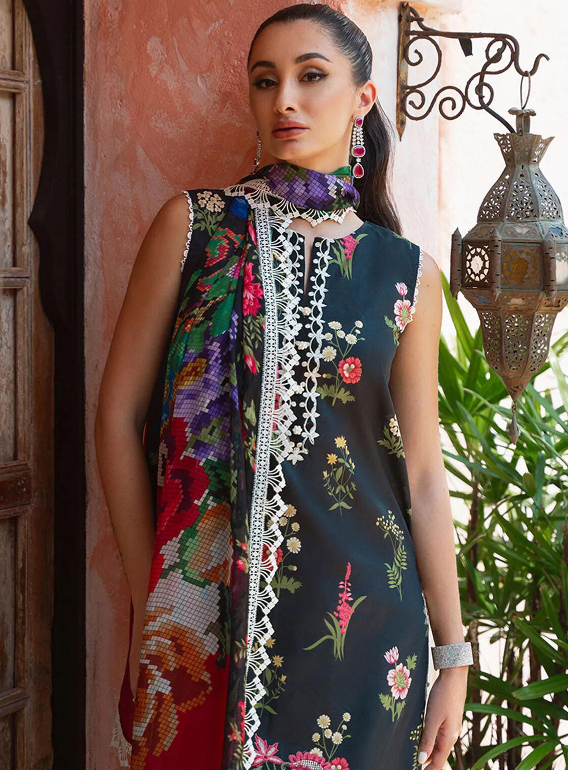 Saira Rizwan Embroidered Lawn Suits Unstitched 3 Piece - SR24L 08 CECIL Saira Rizwan Embroidered Lawn Suits Unstitched 3 Piece - SR24L 08 CECIL
