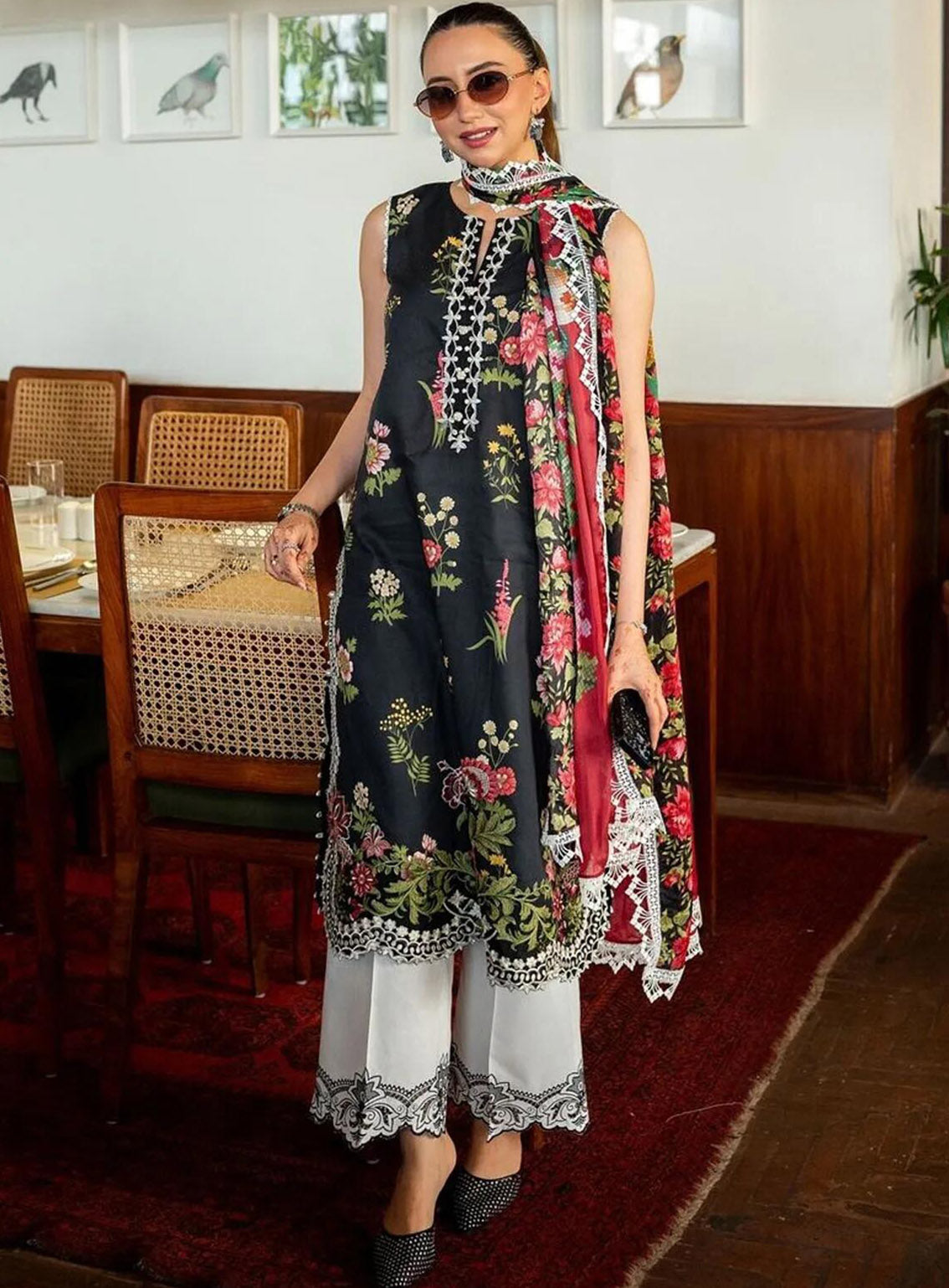 Saira Rizwan Embroidered Lawn Suits Unstitched 3 Piece - SR24L 08 CECIL Saira Rizwan Embroidered Lawn Suits Unstitched 3 Piece - SR24L 08 CECIL