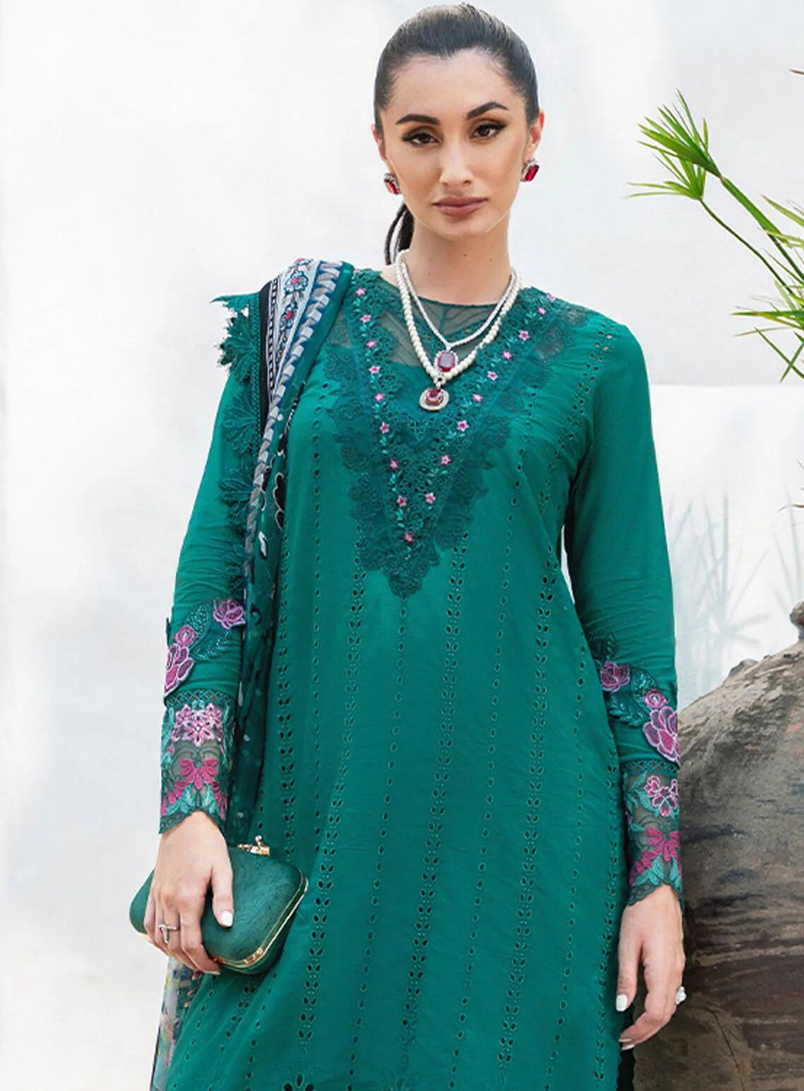 Saira Rizwan Embroidered Lawn Suits Unstitched 3 Piece - SR24L 10 JANE Saira Rizwan Embroidered Lawn Suits Unstitched 3 Piece - SR24L 10 JANE