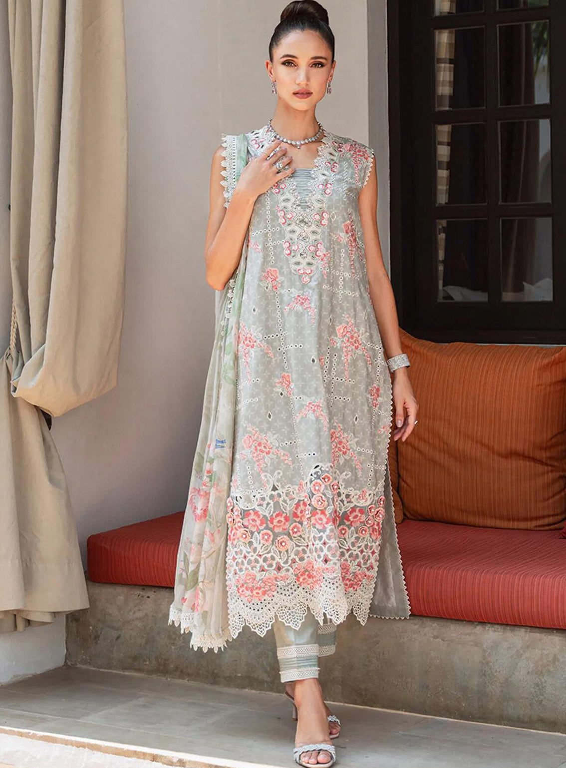 Saira Rizwan Embroidered Lawn Suits Unstitched 3 Piece - SR24L 11 LUNA Saira Rizwan Embroidered Lawn Suits Unstitched 3 Piece - SR24L 11 LUNA