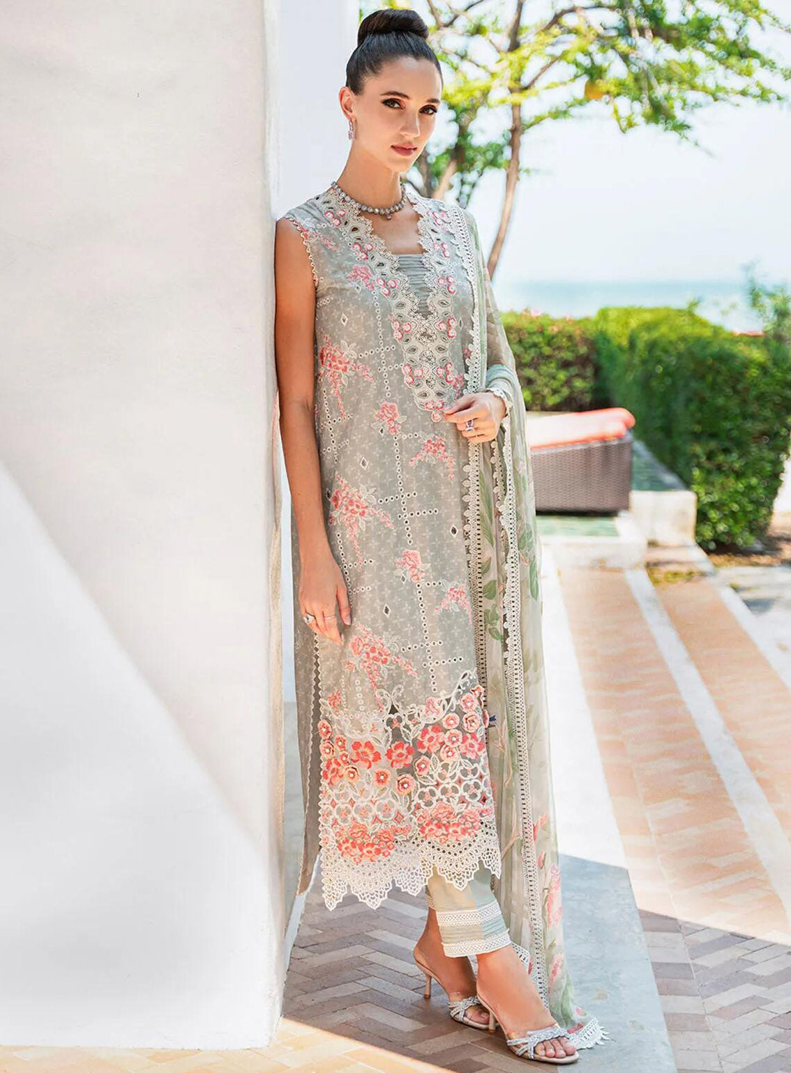 Saira Rizwan Embroidered Lawn Suits Unstitched 3 Piece - SR24L 11 LUNA Saira Rizwan Embroidered Lawn Suits Unstitched 3 Piece - SR24L 11 LUNA
