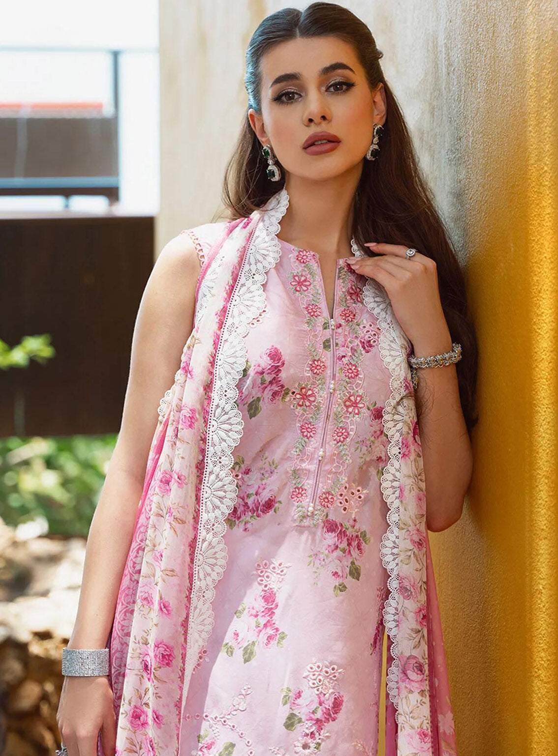 Saira Rizwan Embroidered Lawn Suits Unstitched 3 Piece - SR24L 12 NADIN Saira Rizwan Embroidered Lawn Suits Unstitched 3 Piece - SR24L 12 NADIN