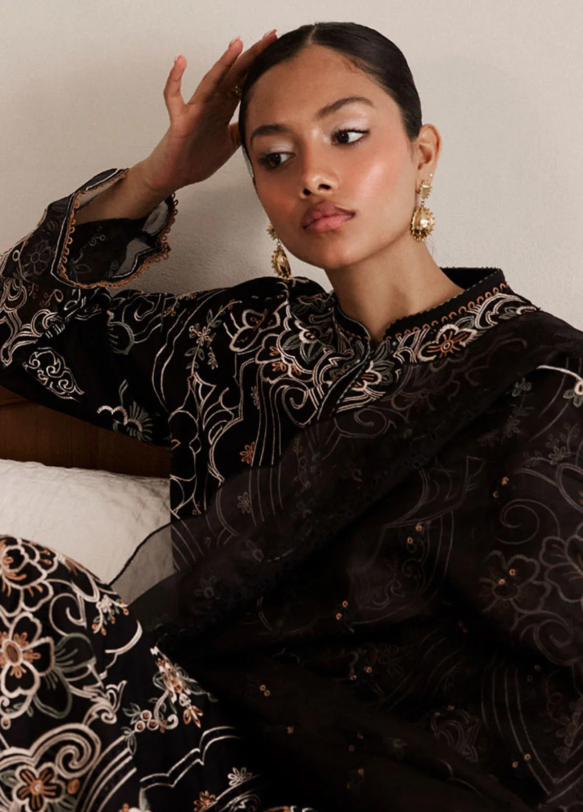 Satori by Zara Shahjahan Embroidered Lawn Suits Unstitched 3 Piece - ZS25LL 4A SHIZUMI Satori by Zara Shahjahan Embroidered Lawn Suits Unstitched 3 Piece - ZS25LL 4A SHIZUMI